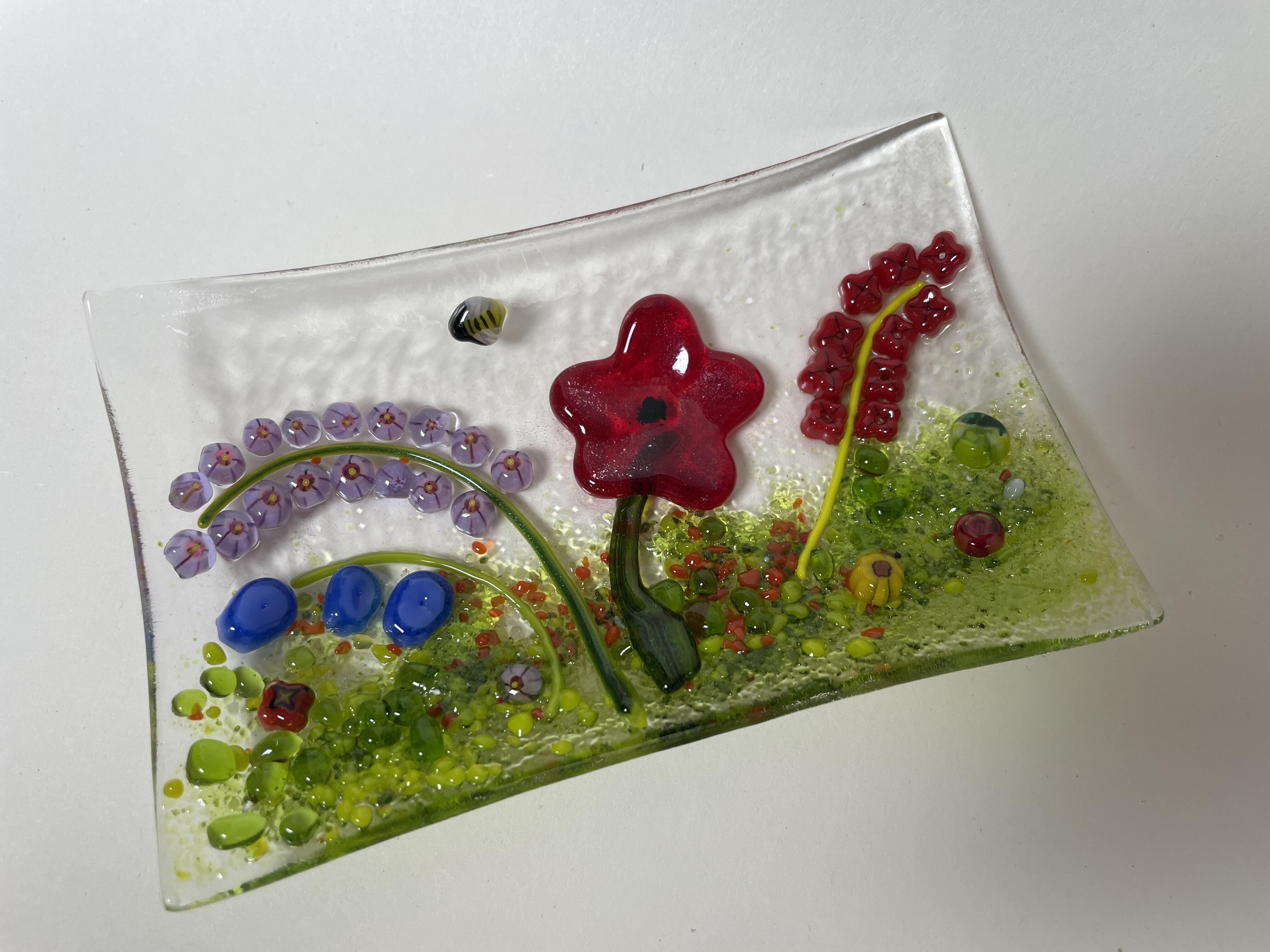 Petite coupe en verre avec millefiori, faite à la main, pièce unique