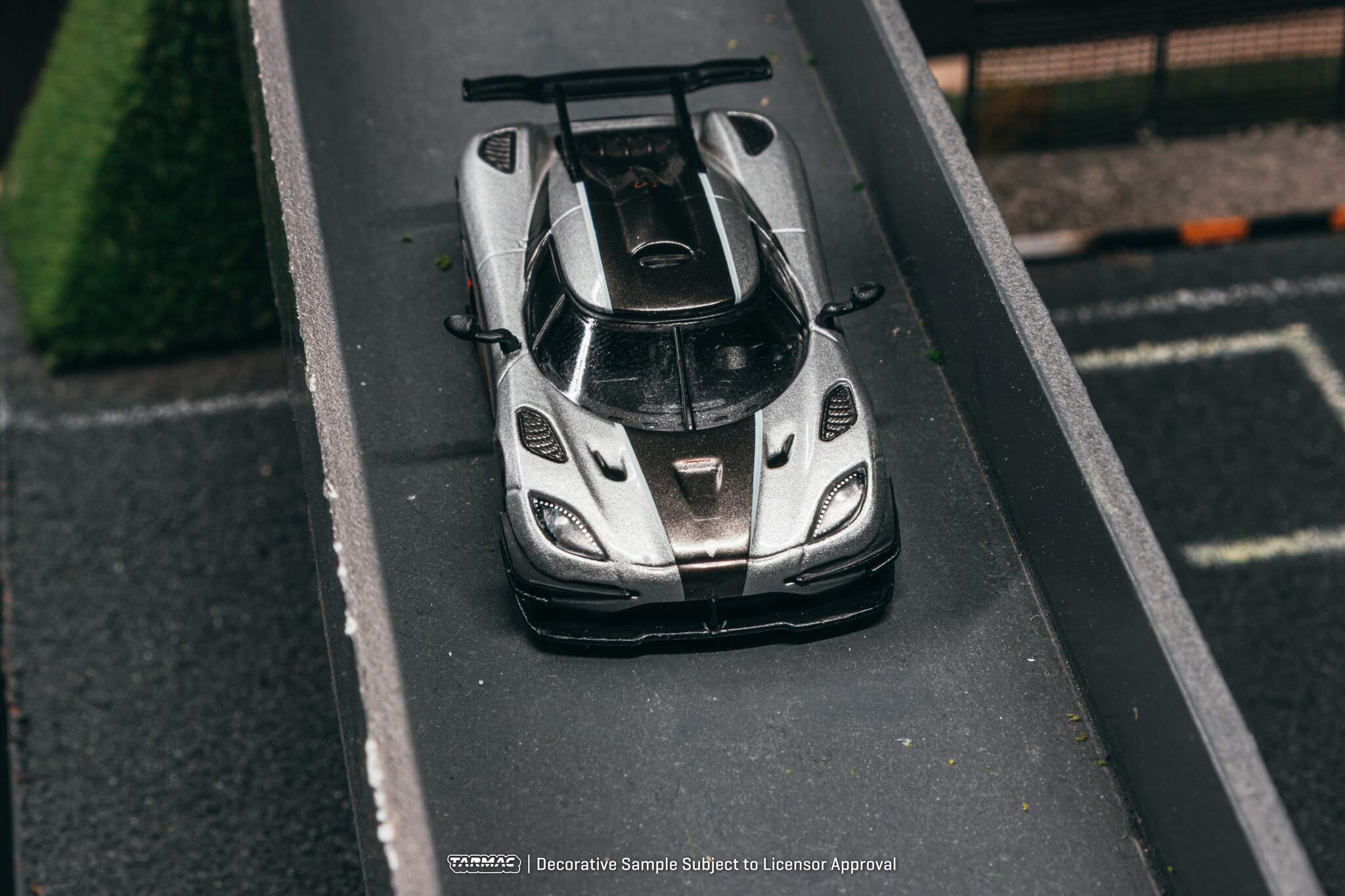 Tarmac Works 1:64 Koenigsegg CC850 - Silver - Global64 Diecast Model Car 2024