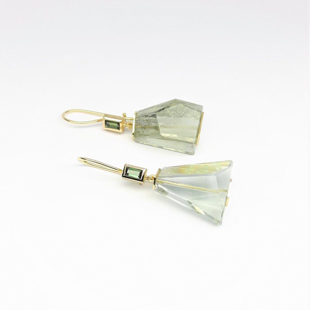 Earrings made of 18kt yellow gold, tourmaline and prasiolite. Unique piece.