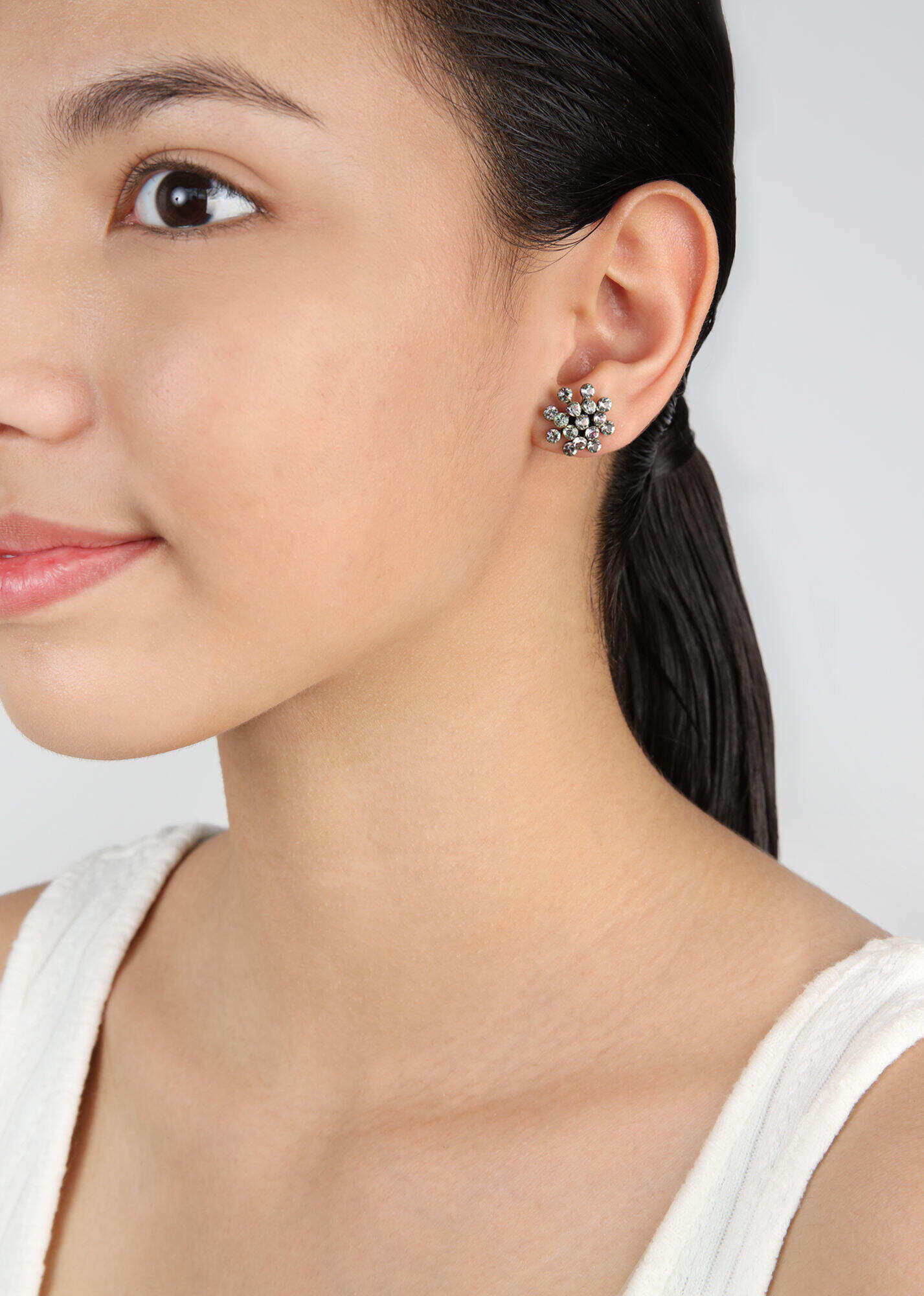 Boucles D'oreilles Clips En Résine KONPLOTT - Modèle 1691 - Occasion état Neuf
