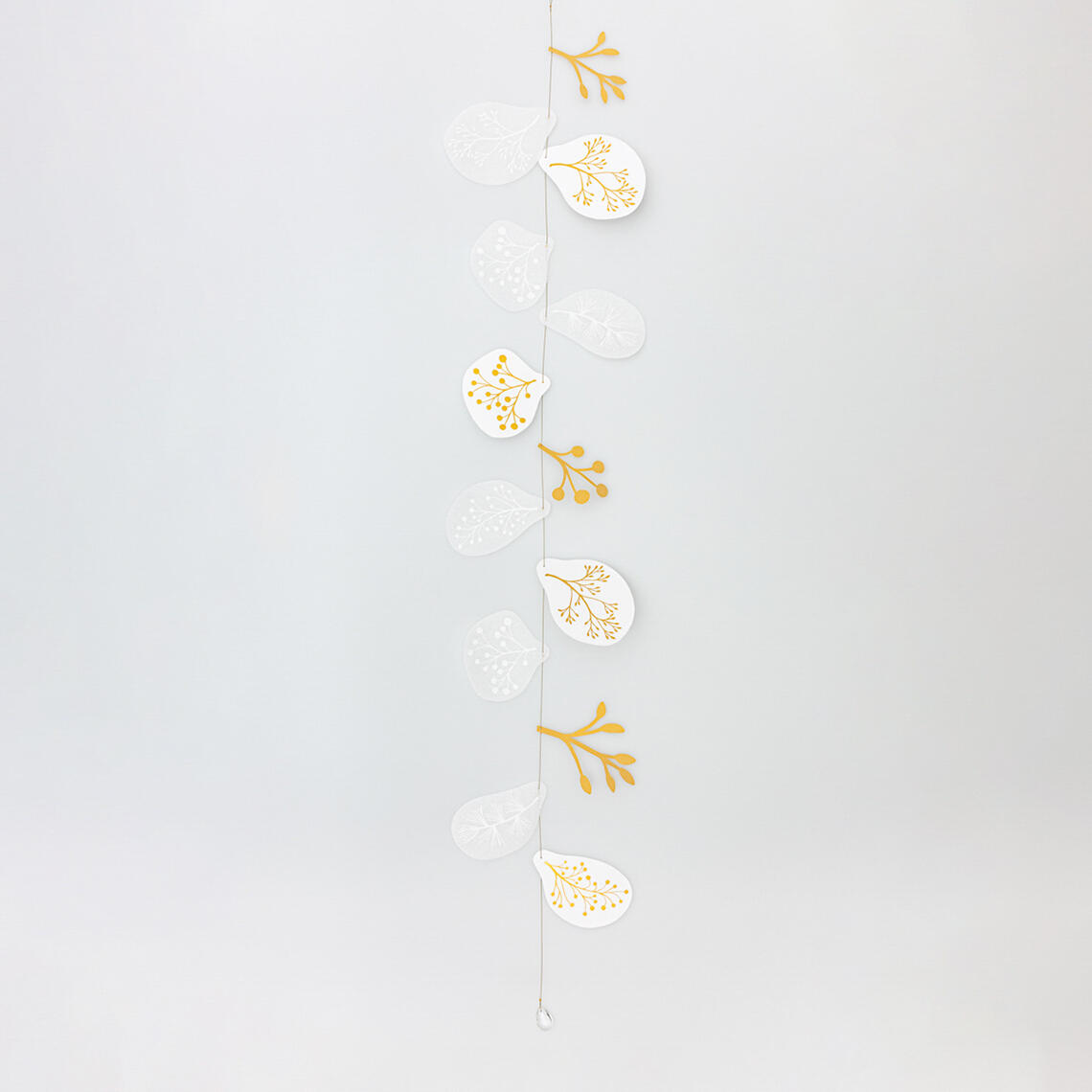 Paper garland (108 cm)