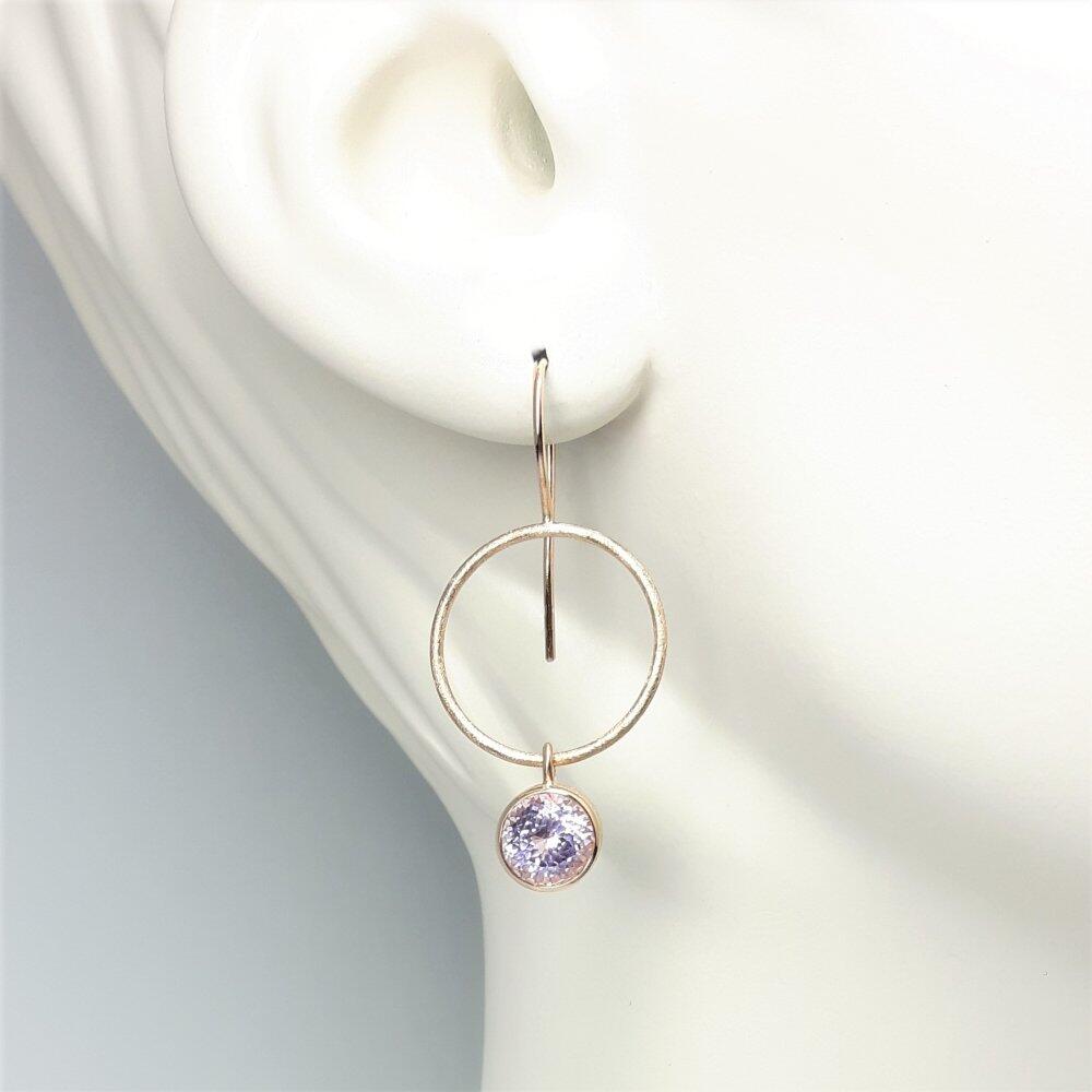 Earrings in 18kt rose gold and kunzite. Unique piece.