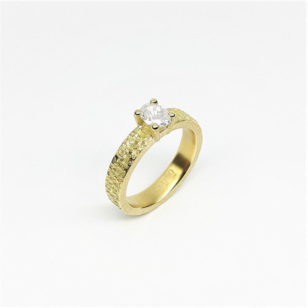 "queen", Solitär Ring 18kt Gelbgold und Diamant 0,50ct.