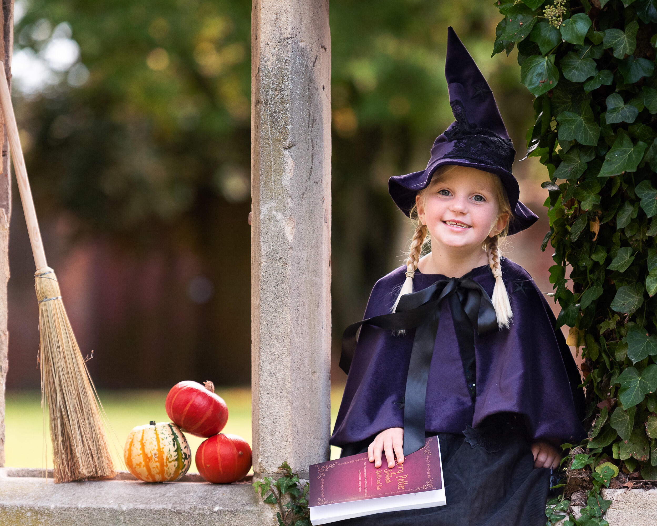 Little witch child costume with cape and hat for Halloween
