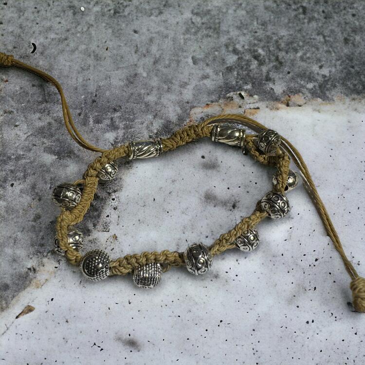 Metal ball bracelet deals