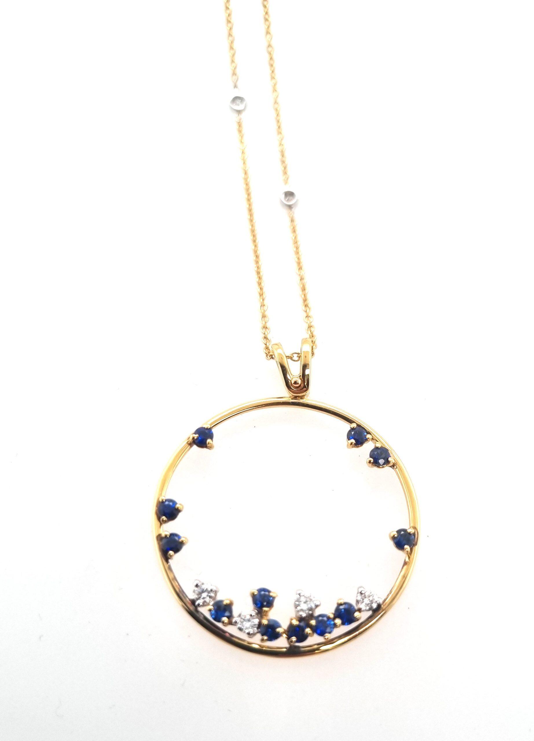 Collier chaine 42cm pendentif or jaune 18K et or blanc 18K avec 0.85ct saphir bleu et 0.37ct diamants naturels