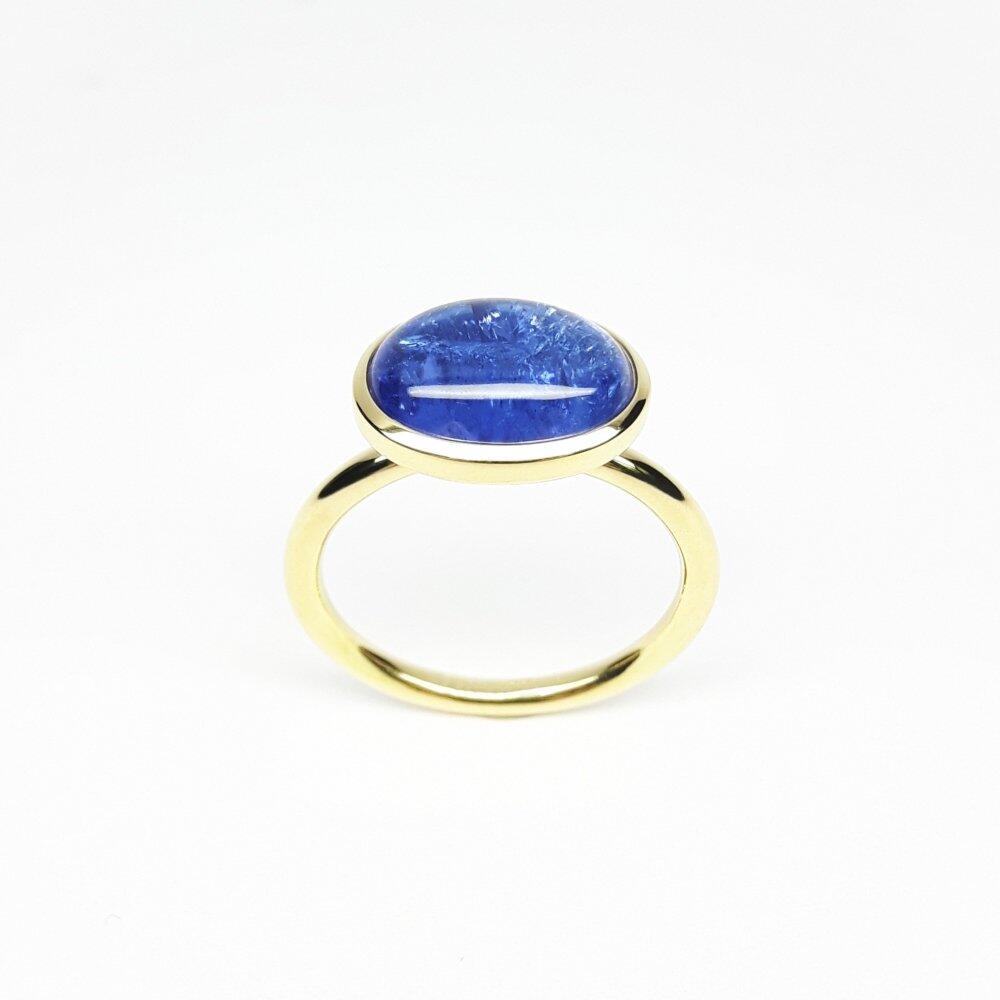 Ring aus 18kt Gelbgold und Tansanit 4,18ct. Unikat.
