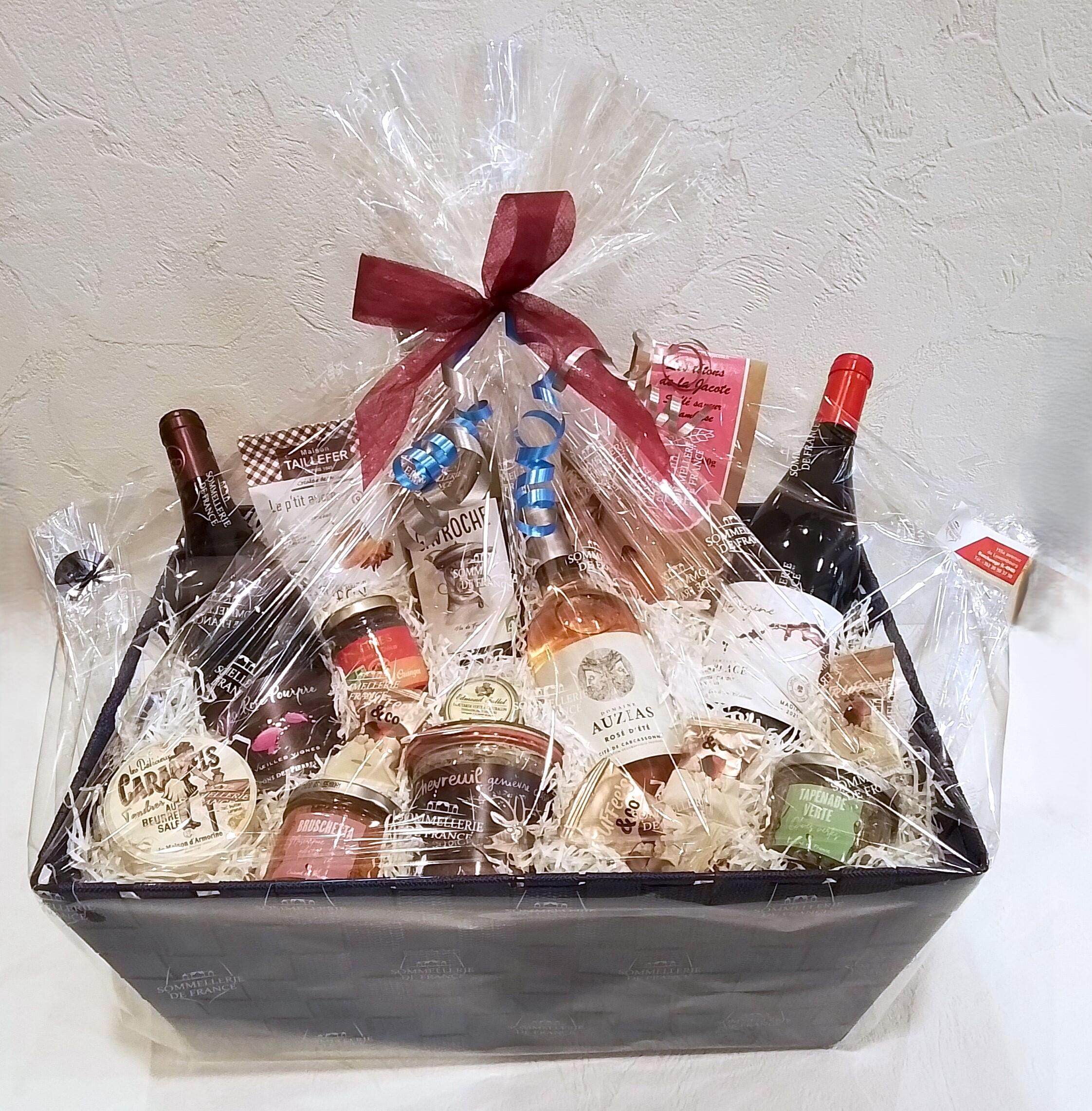Gift Basket "Pleasure of Giving"