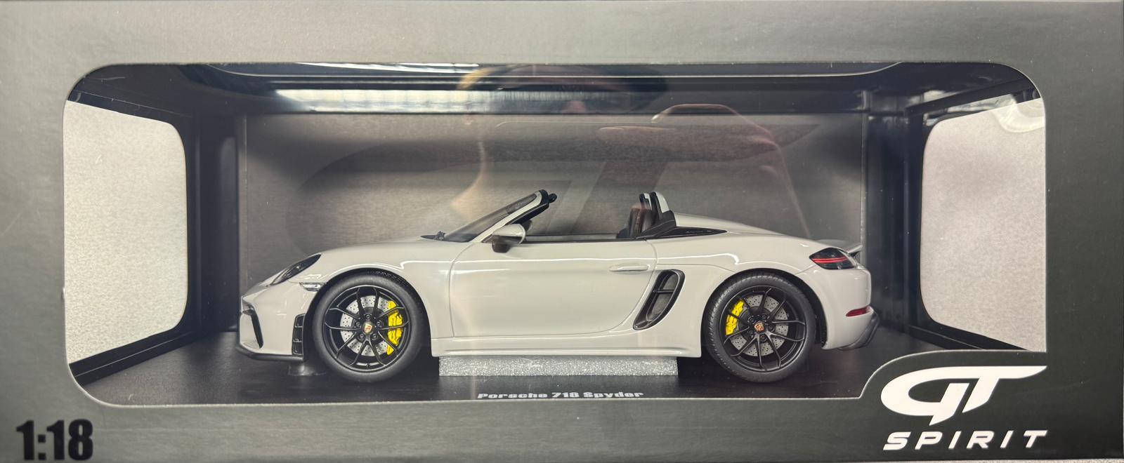 【GTSpirit】1/18 Porsche 718 Spyder Crayon 1:18 2020 Porsche 718 (982) Boxster Spider -- Crayon Grey