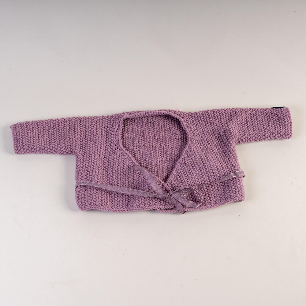 Wickeljacke für Mädchen, mit edlen Bändern - handgestrickt 