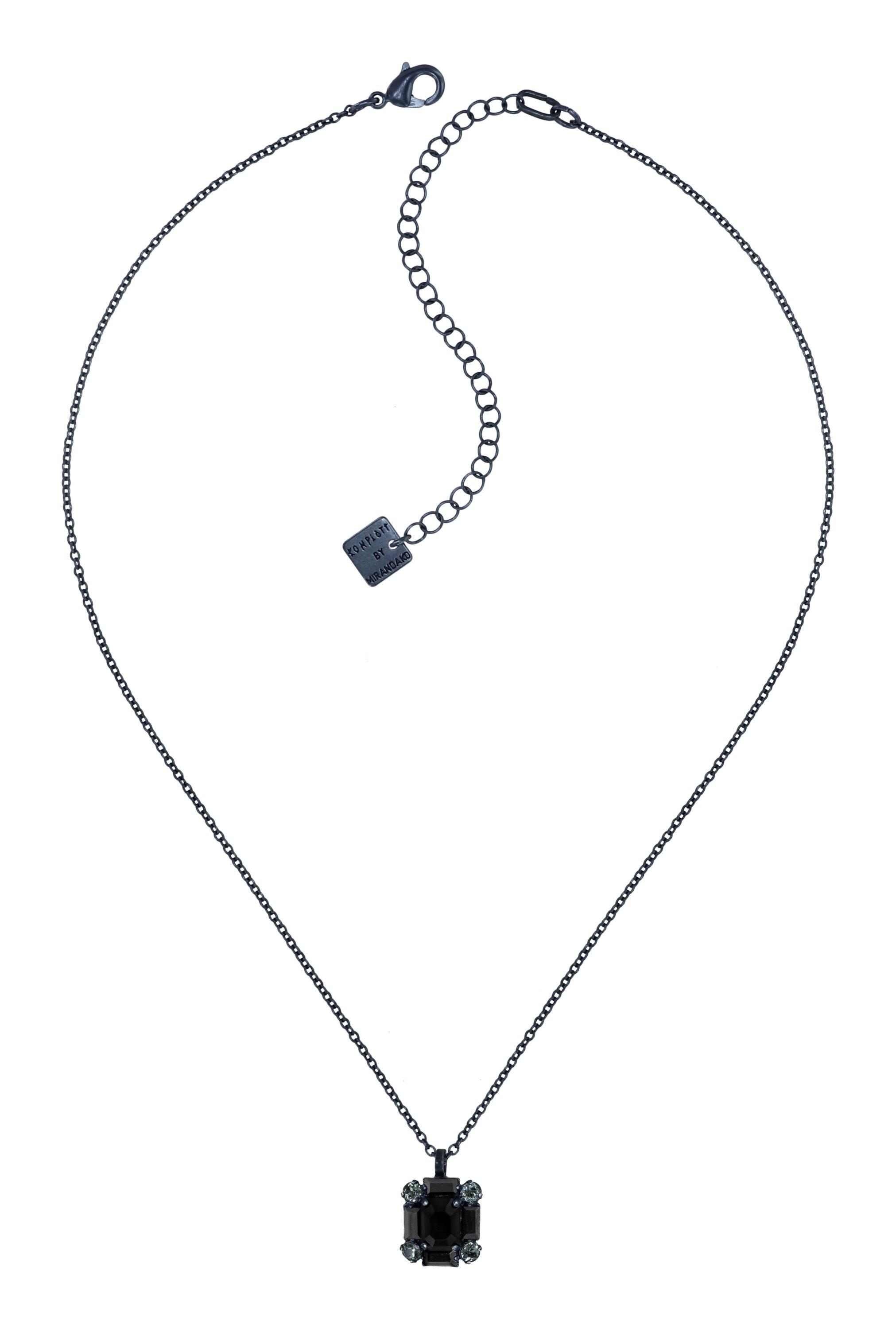 Halskette mit Anhänger - Strictly Beautiful