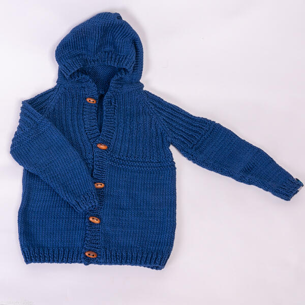 Kinderjacke mit Kapuze, handgestrickt