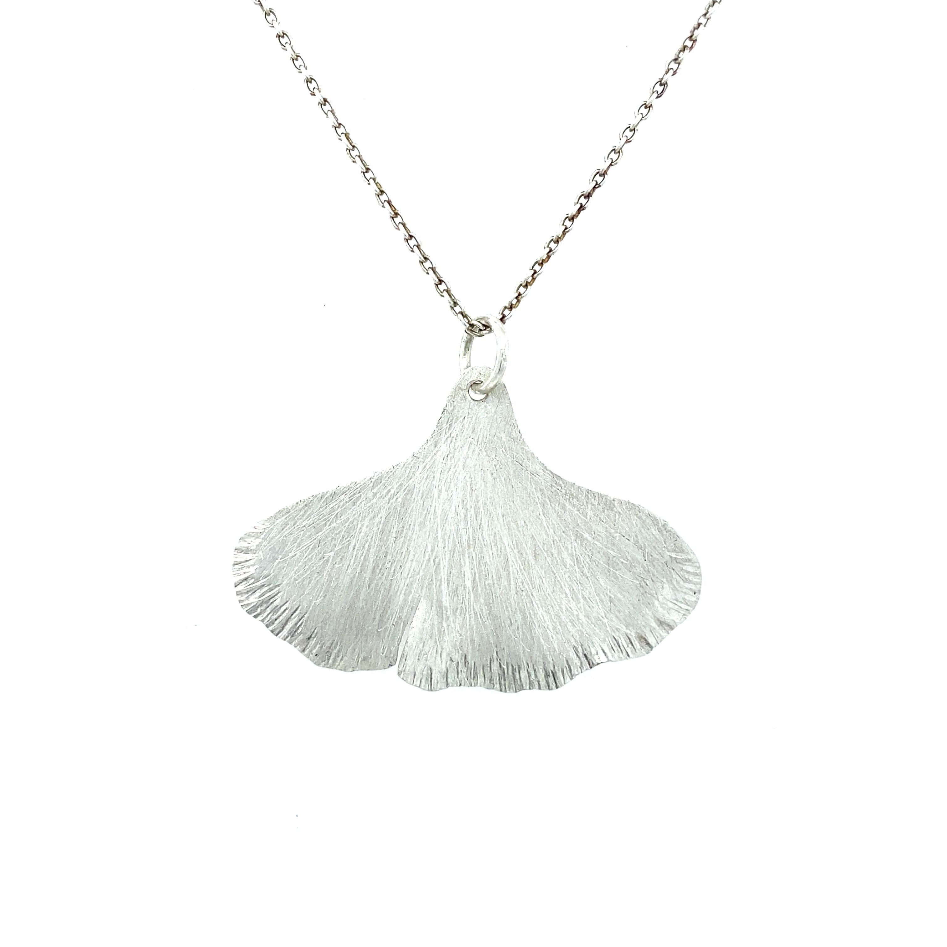 Pendentif Gingko en argent 925/ Fairtrade / Nancy Fis Jewellery