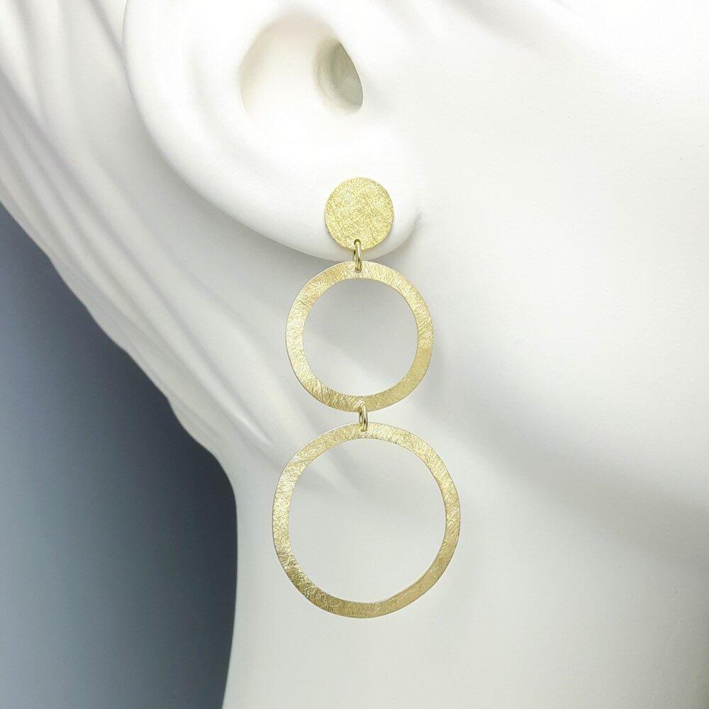 Earrings in 18kt yellow gold.