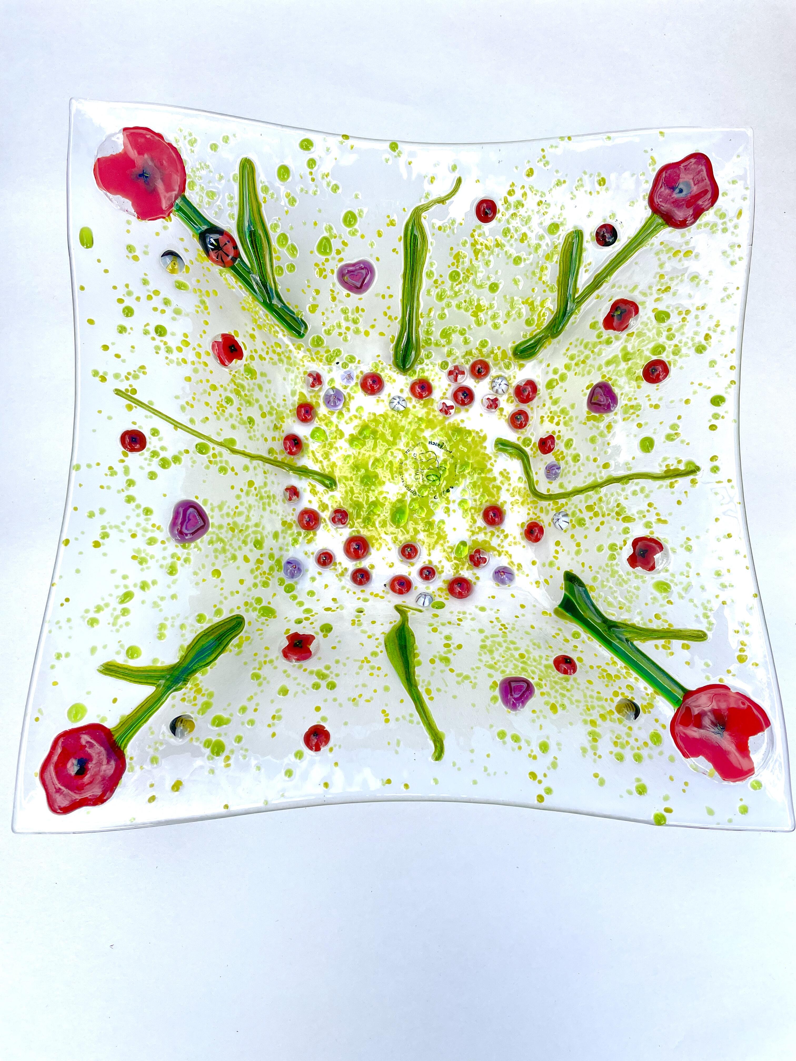 Square bowl of transparent glass, with beautiful millefiori, corn poppy, unique piece