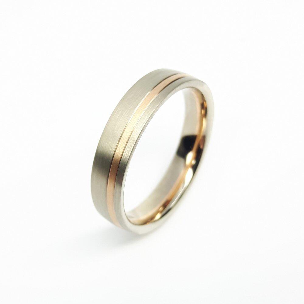 Bague en or blanc et rouge 18kt.