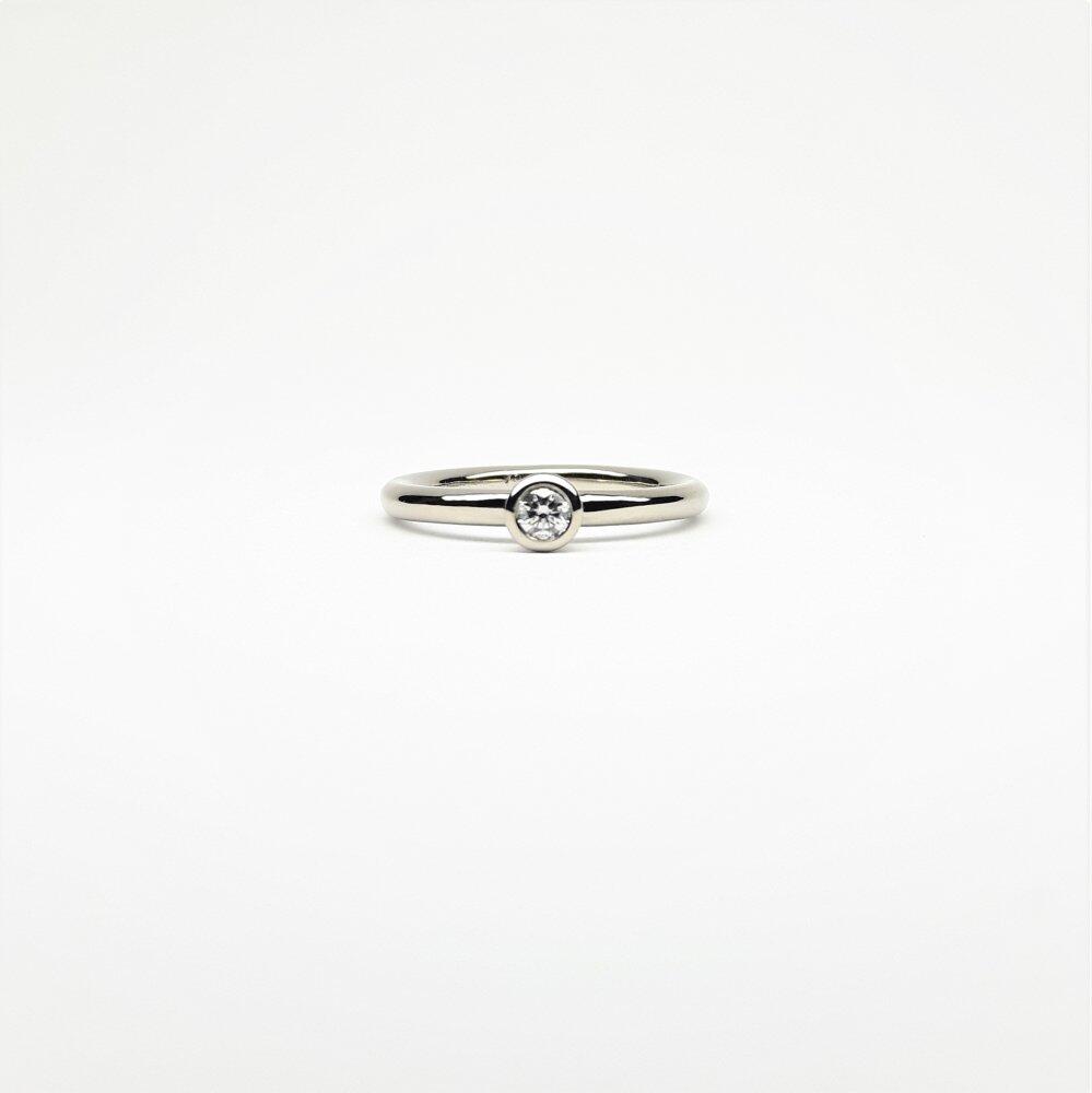 'combiring mini poli', 18kt Weißgold mit 0,1ct Brillant.