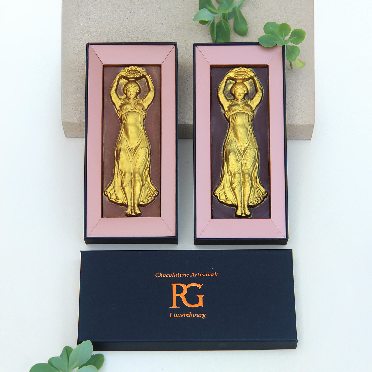 Golden Lady in Chocolate – Exclusive creation from RG Chocolaterie