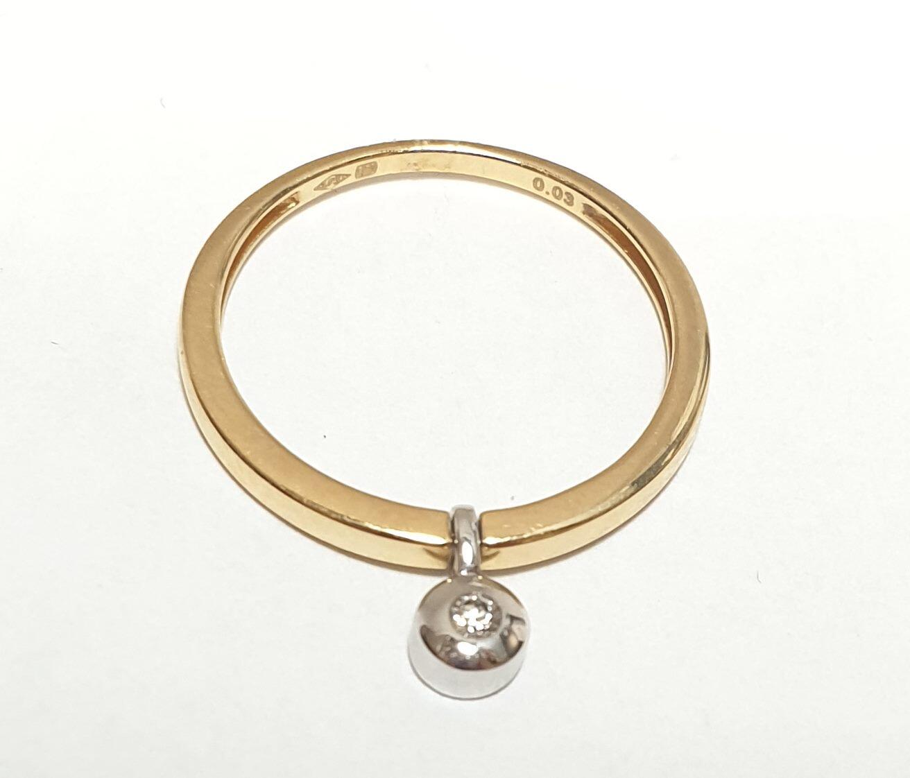Bague or jaune 18K avec 0.030ct diamant naturel sertie clos or blanc 18K