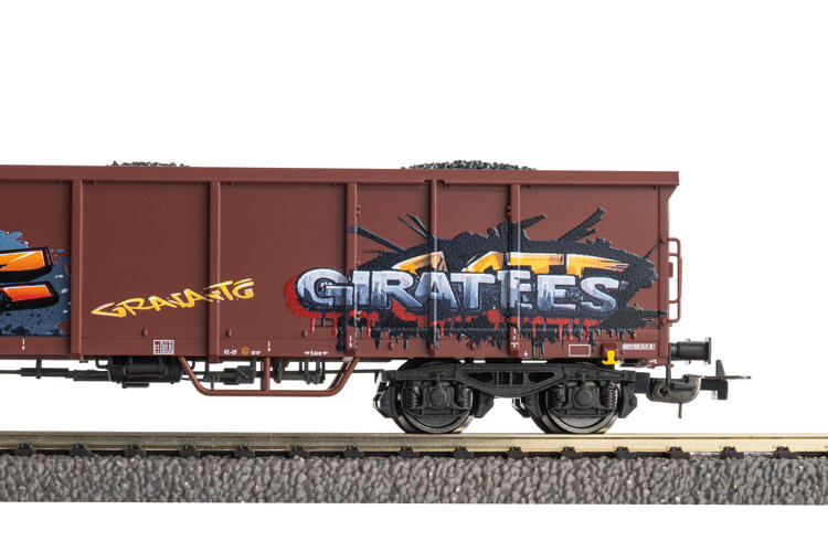 Piko H0 28338 2-piece set of open freight cars Eaos DB | Letzshop Piko H0 28338 2-piece set of open freight cars Eaos DB | Letzshop