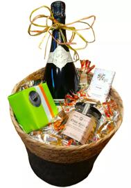Food Gift Baskets champagne Candy & Chocolate Trail & Snack Mixes Sommellerie de France Bascharage