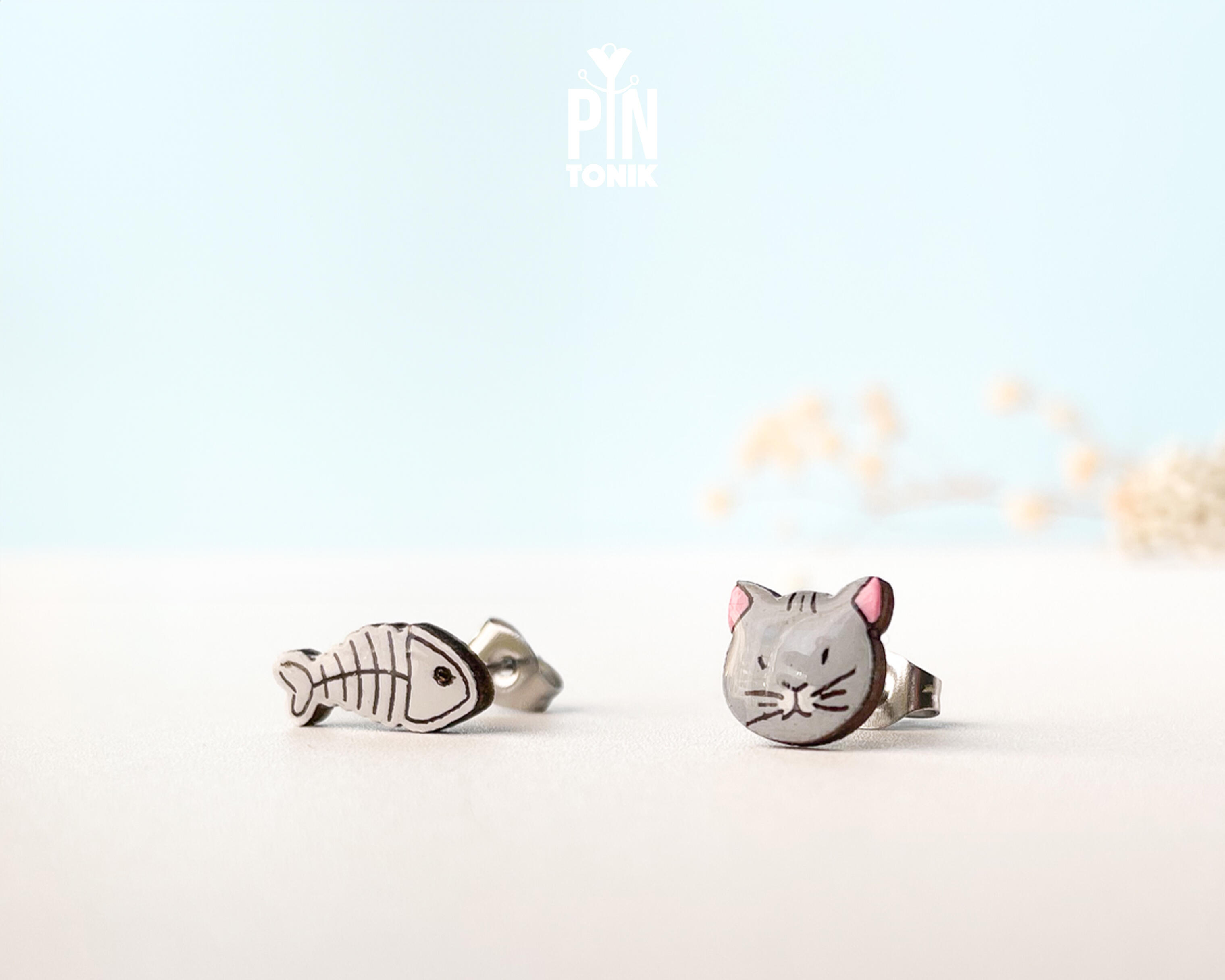 Pawsome Cat & Fishbone Mismatched Stud Earrings | PinTonik