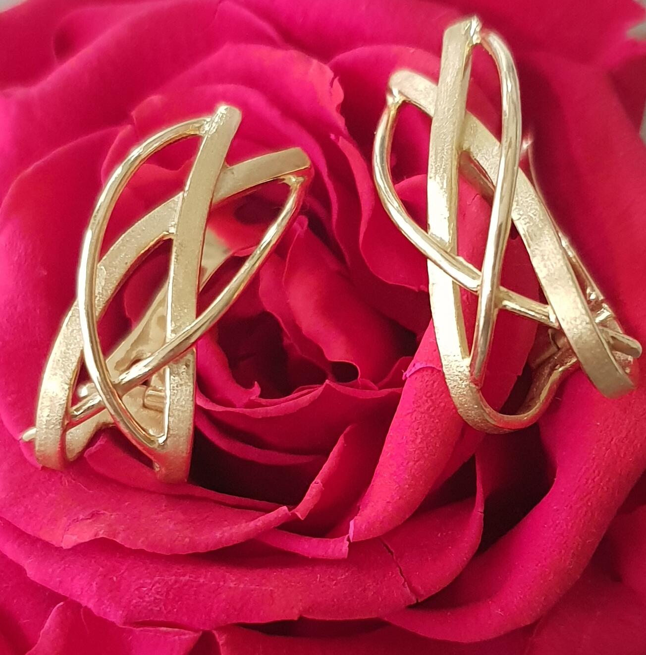 Earrings in 18K yellow gold