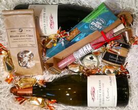 Food Gift Baskets Rhone Valley Rhone Valley Candy & Chocolate Dips & Spreads Seafood Salt Herbs & Spices Mustard Rice Sommellerie de France Bascharage