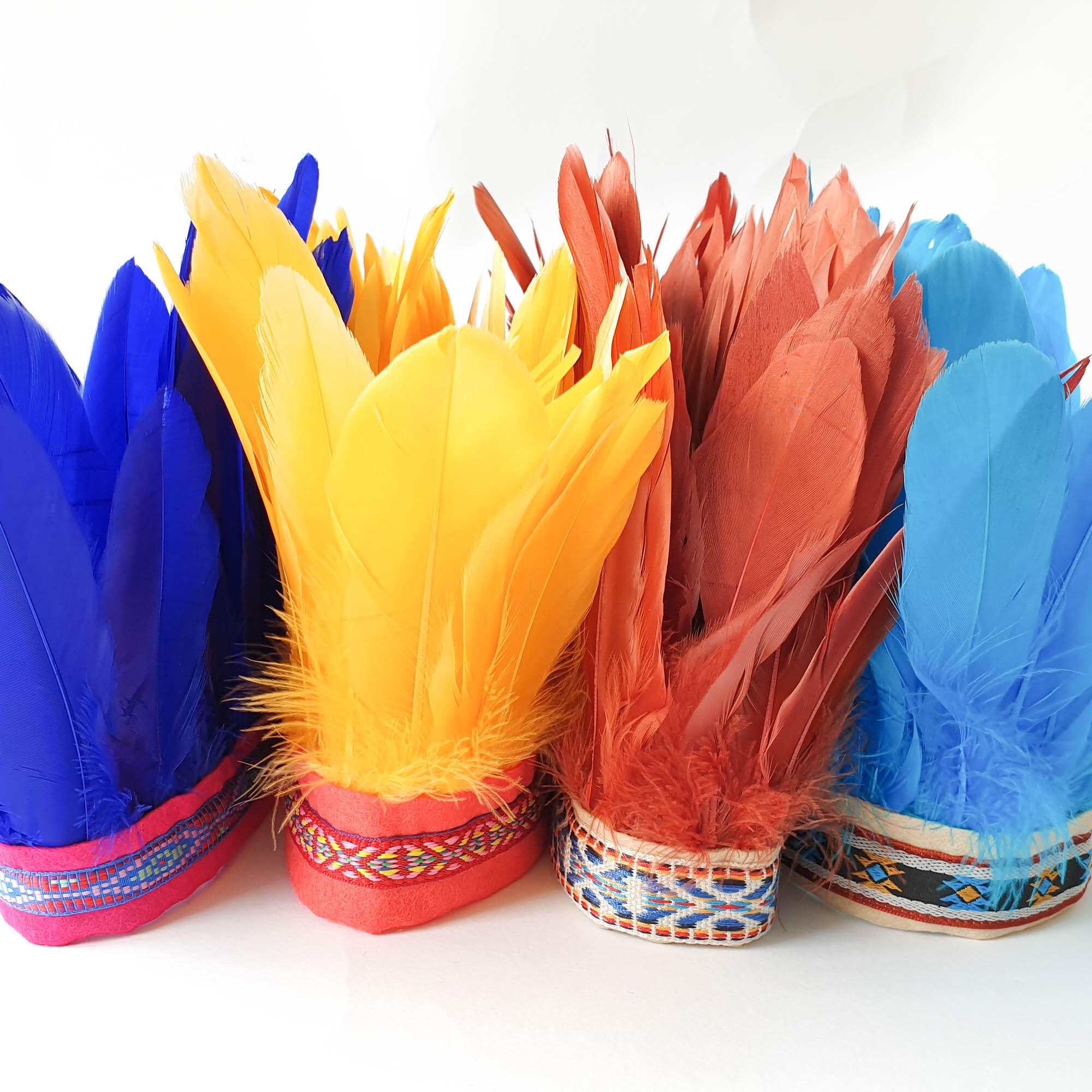 Birthday feather crown in different colors
