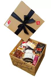 Food Gift Baskets Rum Candy & Chocolate Dips & Spreads Sommellerie de France Bascharage
