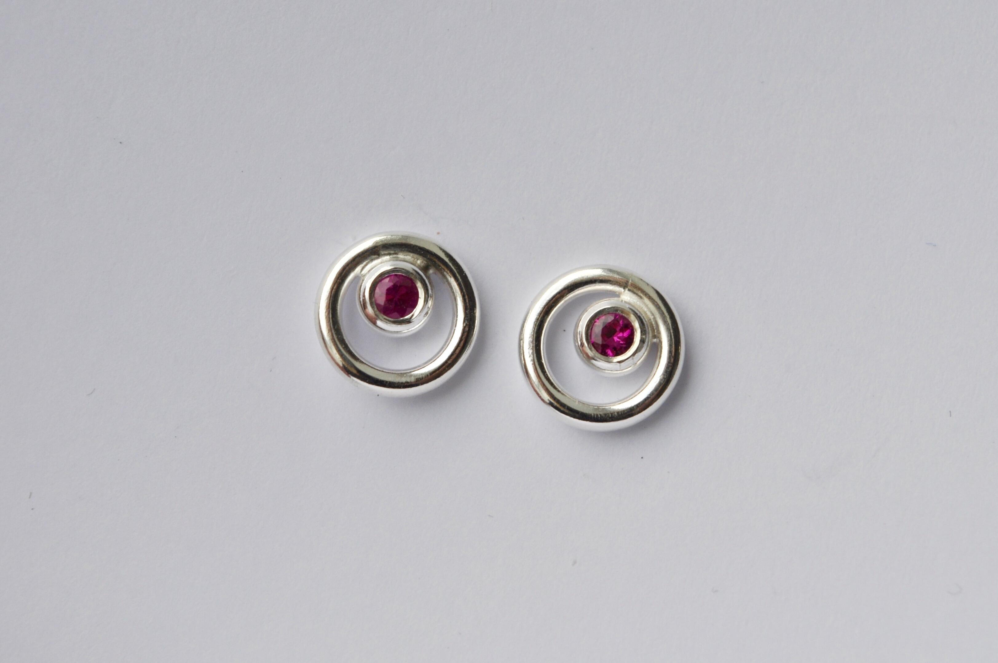 Earrings silver with a pink sapphire