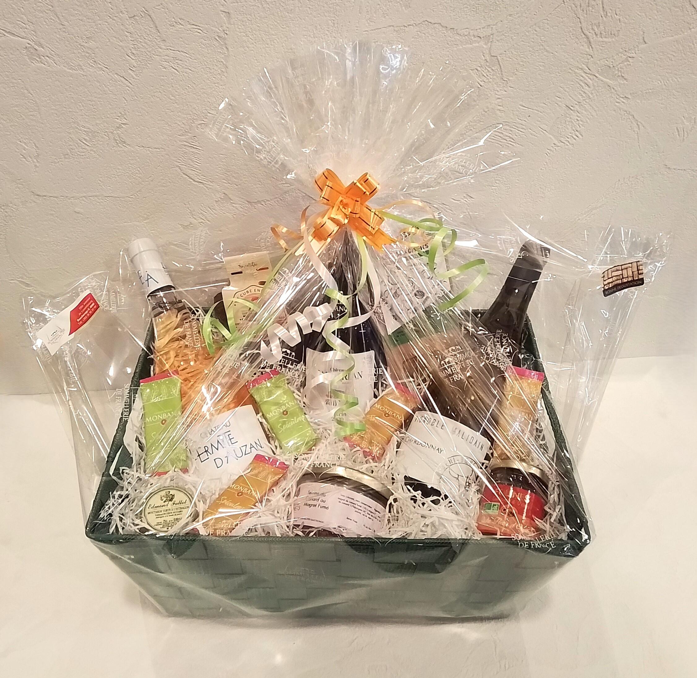 Gift Basket "Wines and Treats"