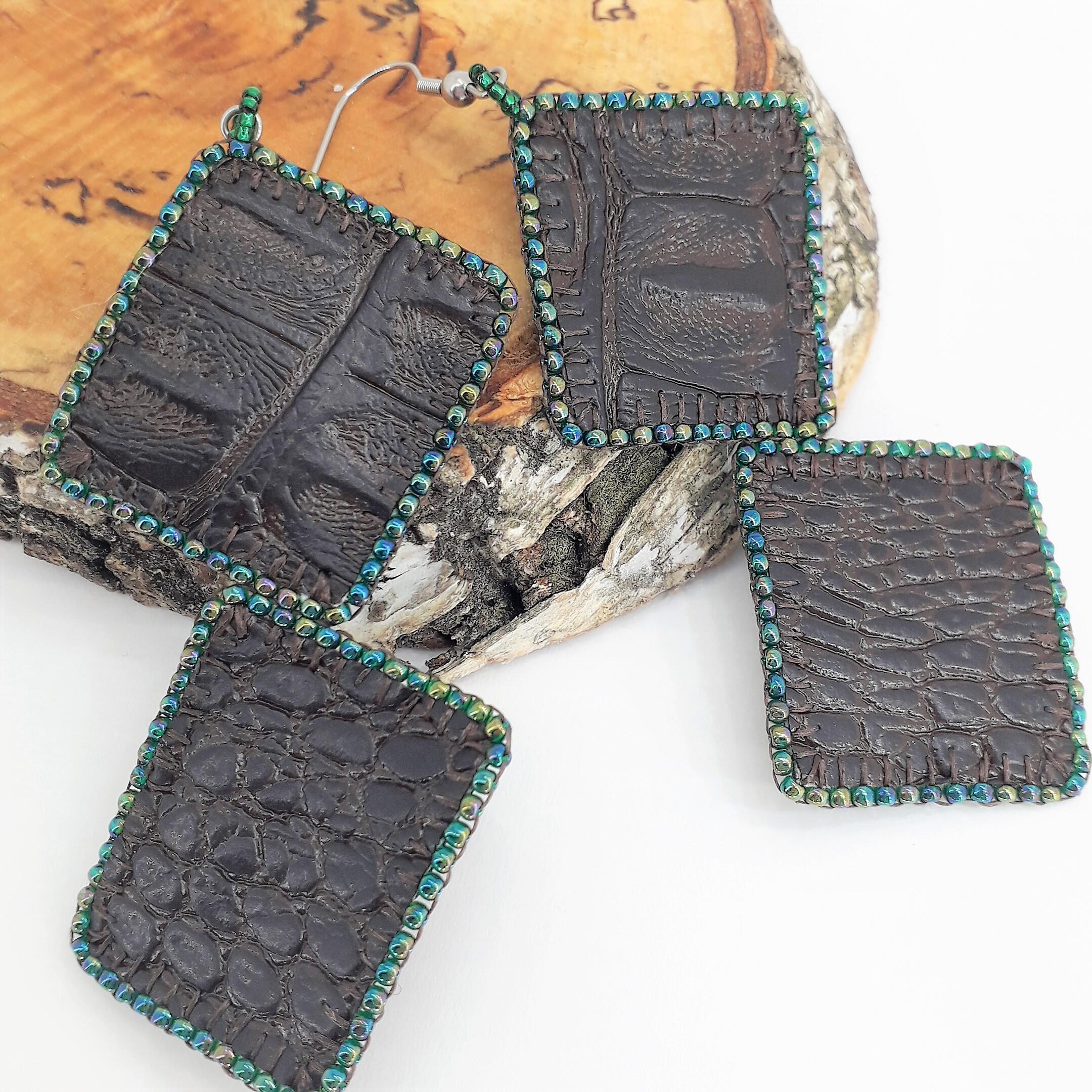 Lange Ohrringe aus Kunstleder