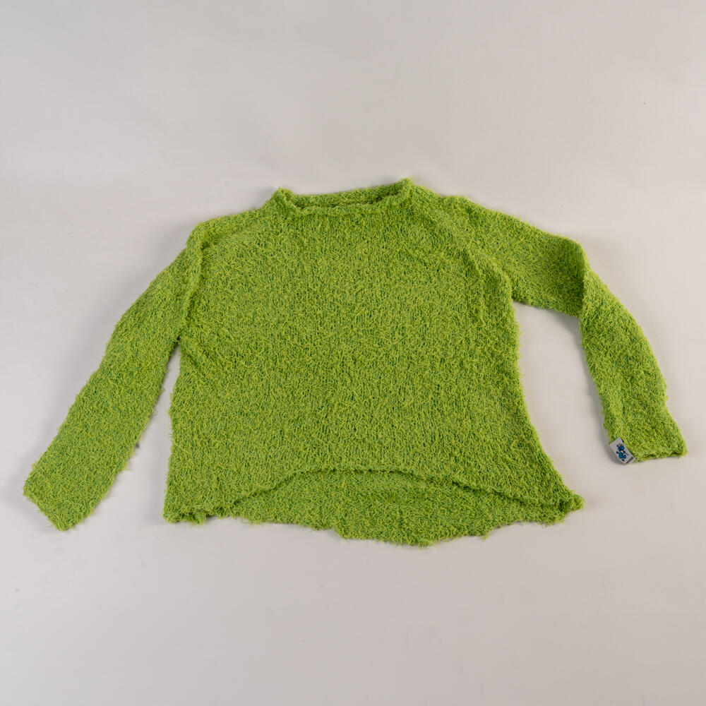  flauschiger  Kinderpullover, handgestrickt  