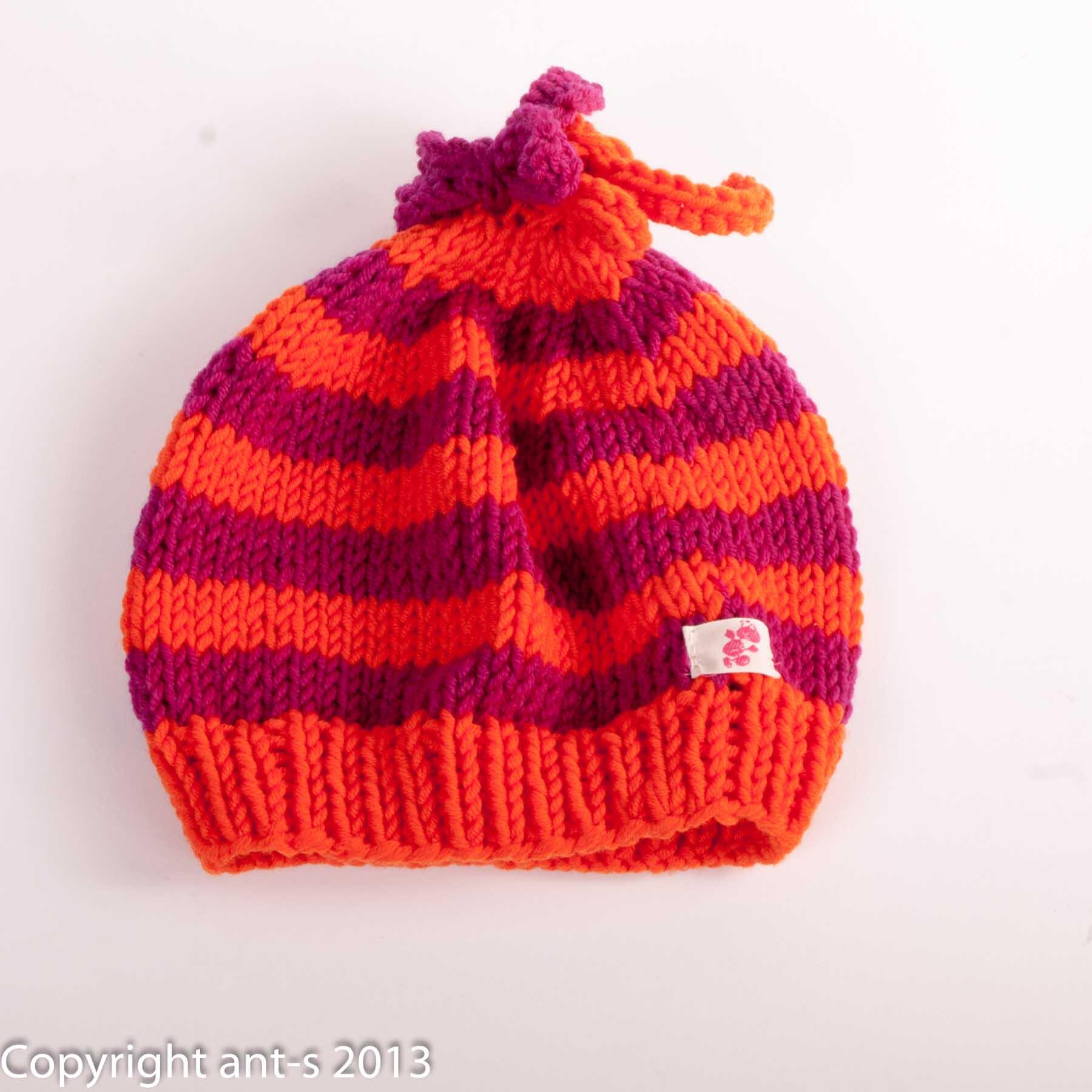 Handgestrickte gestreifte Mütze, Umfang ca. 50 cm 