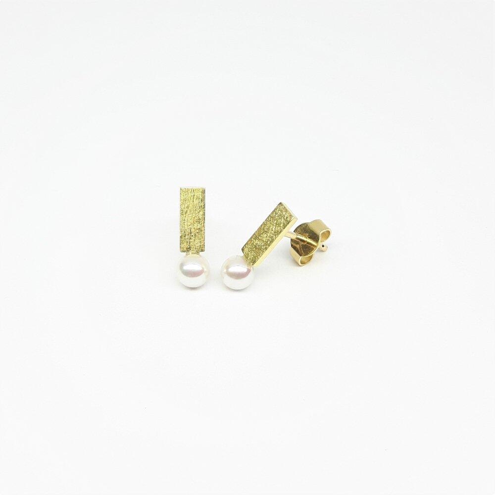 Ohrstecker Rechteck, 18kt Gelbgold und Akoya-Perlen Ø5mm.