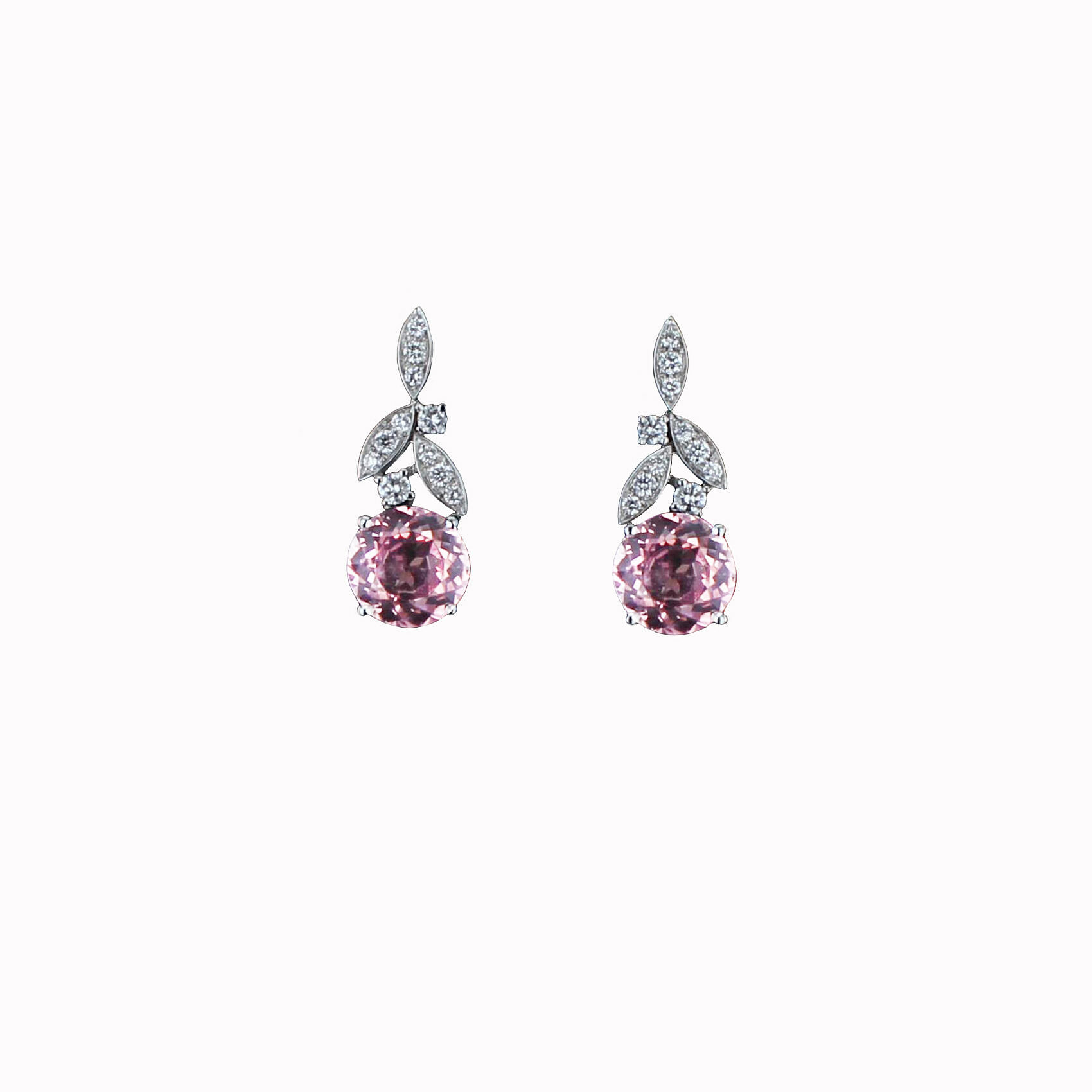 Pair of Schroeder Joailliers "Couronne de Chêne" collection earrings in 18k white gold
