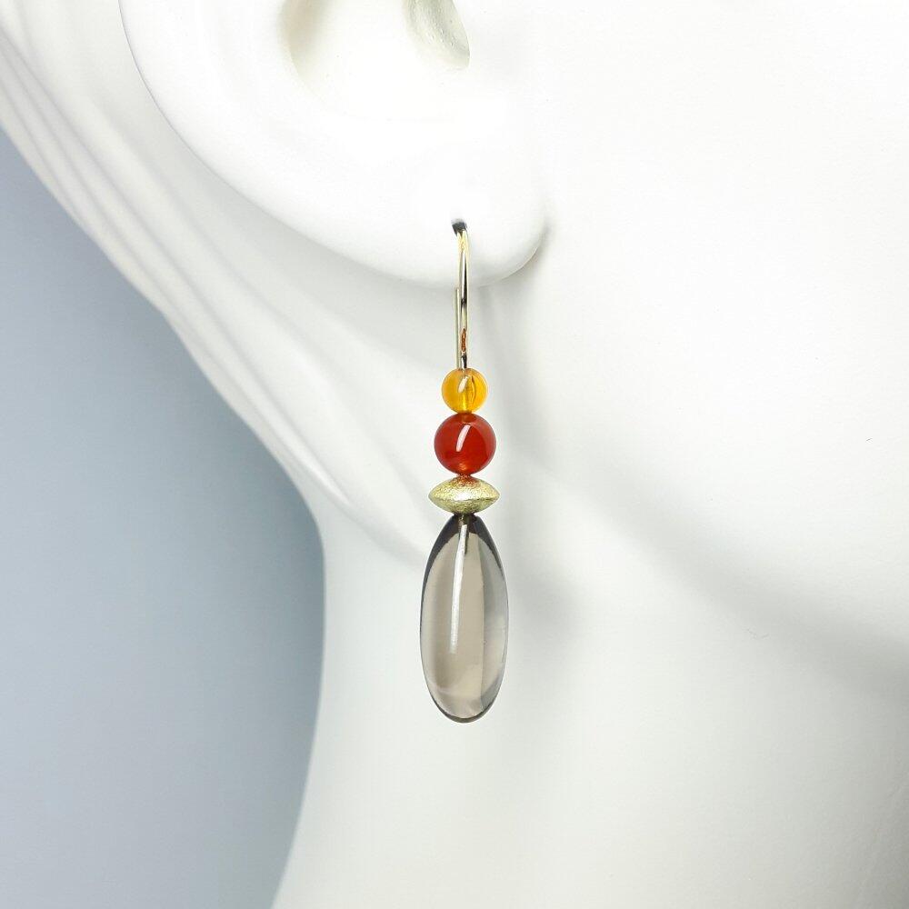 Earrings in 18 carat yellow gold, smoky quartz pampels, fire opal and carnelian. One of a kind.