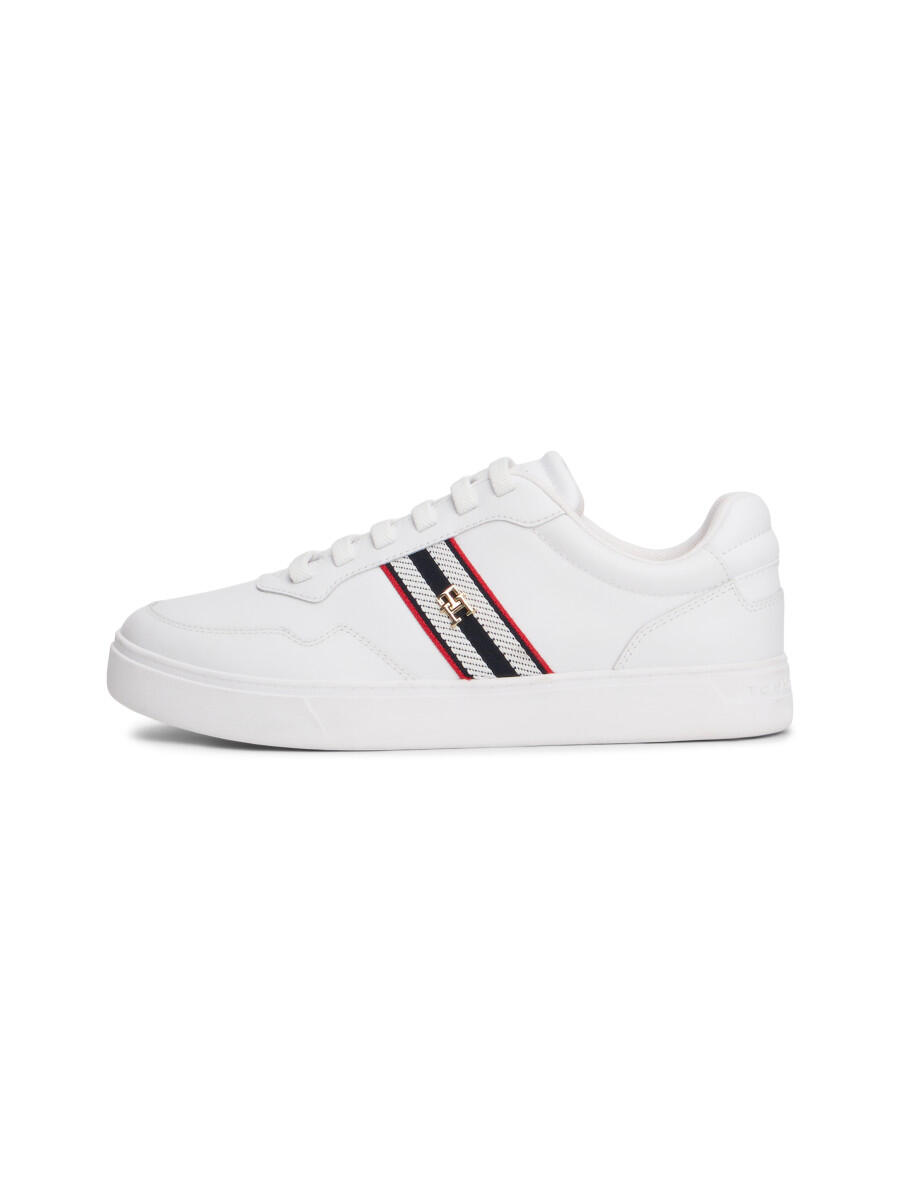 Baskets en cuir à semelle cupsole avec détail rayé