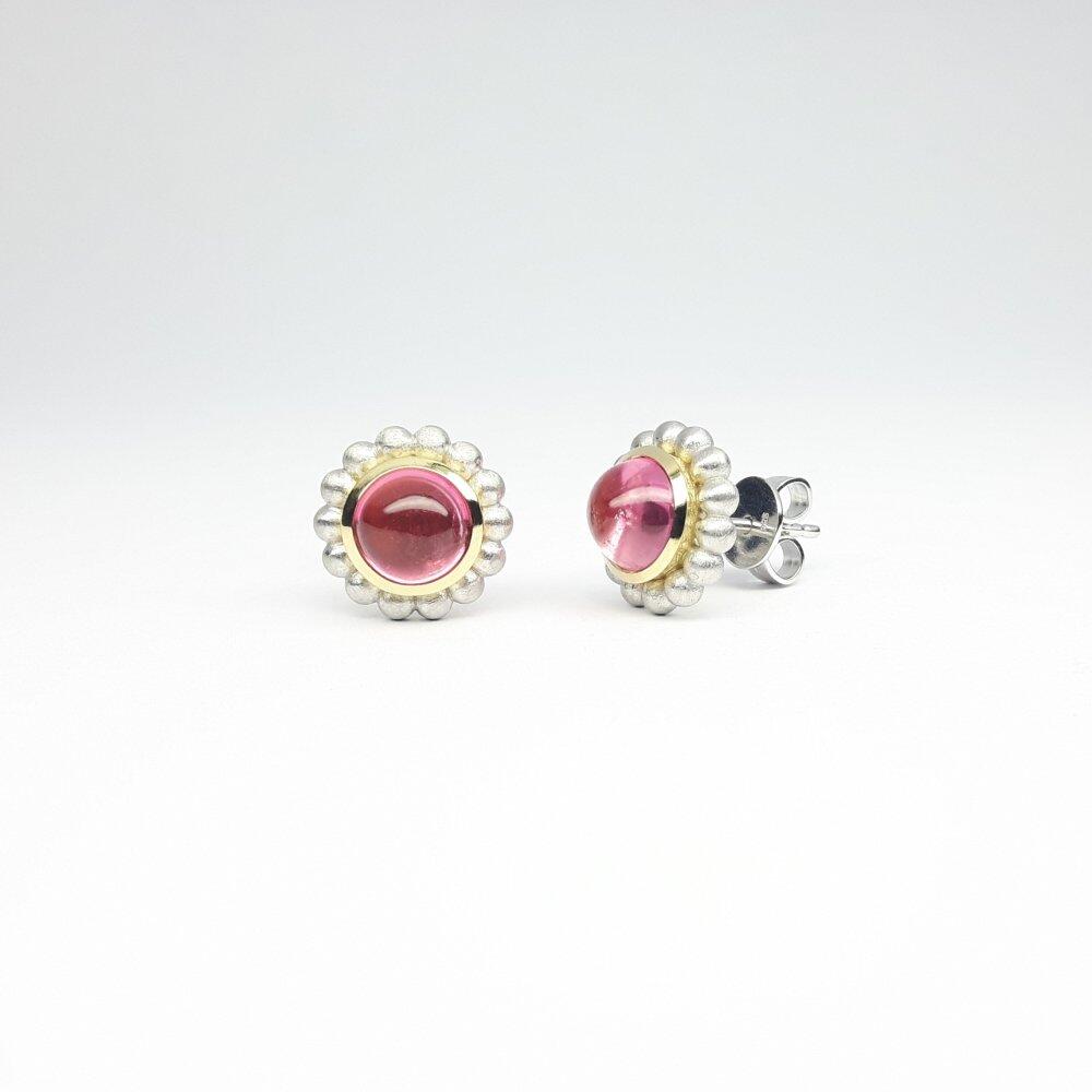 "round around", ear studs in 18kt yellow gold, 925 silver and pink tourmaline.