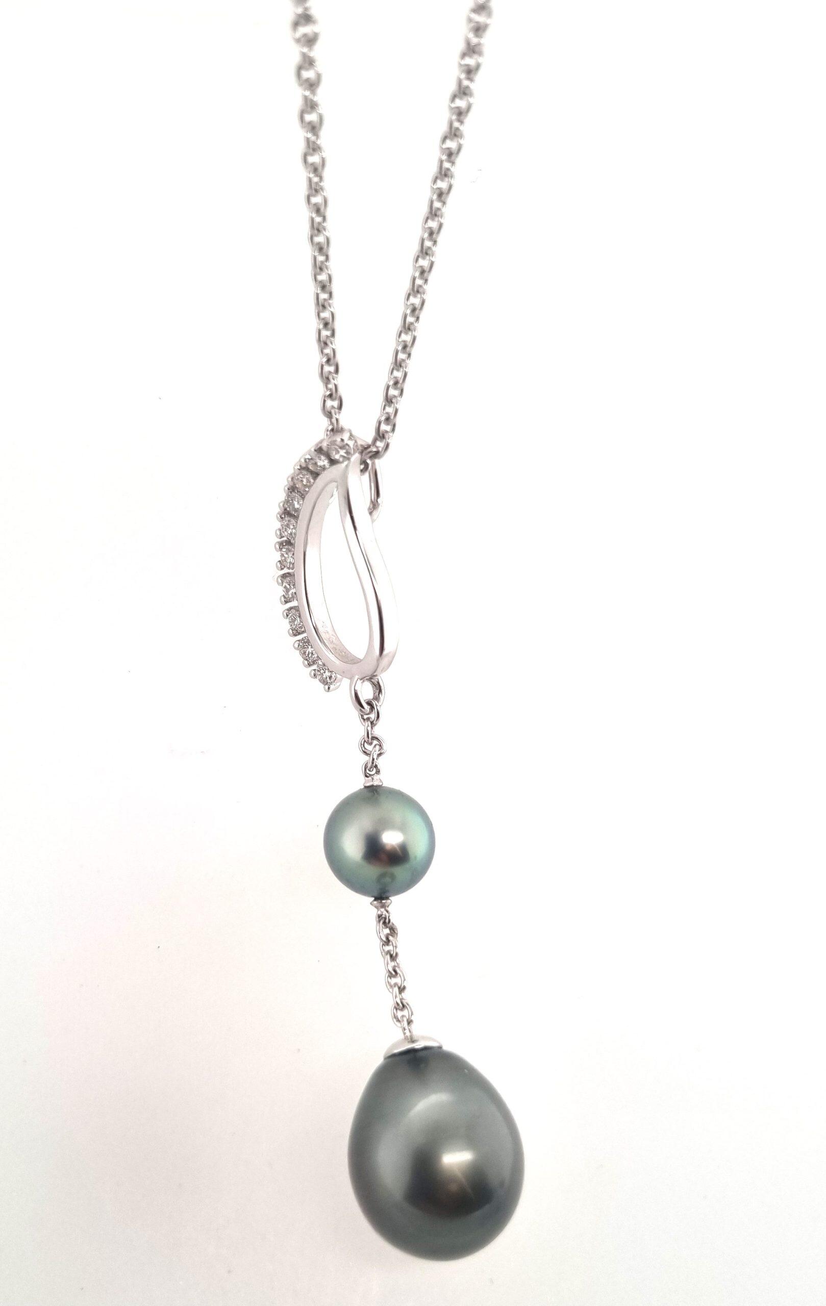 41 cm 18K white gold chain necklace with two Tahitian pearls, 8.5-12/14 mm, and 0.17 ct natural diamonds