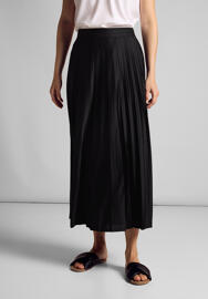 Skirts Street One