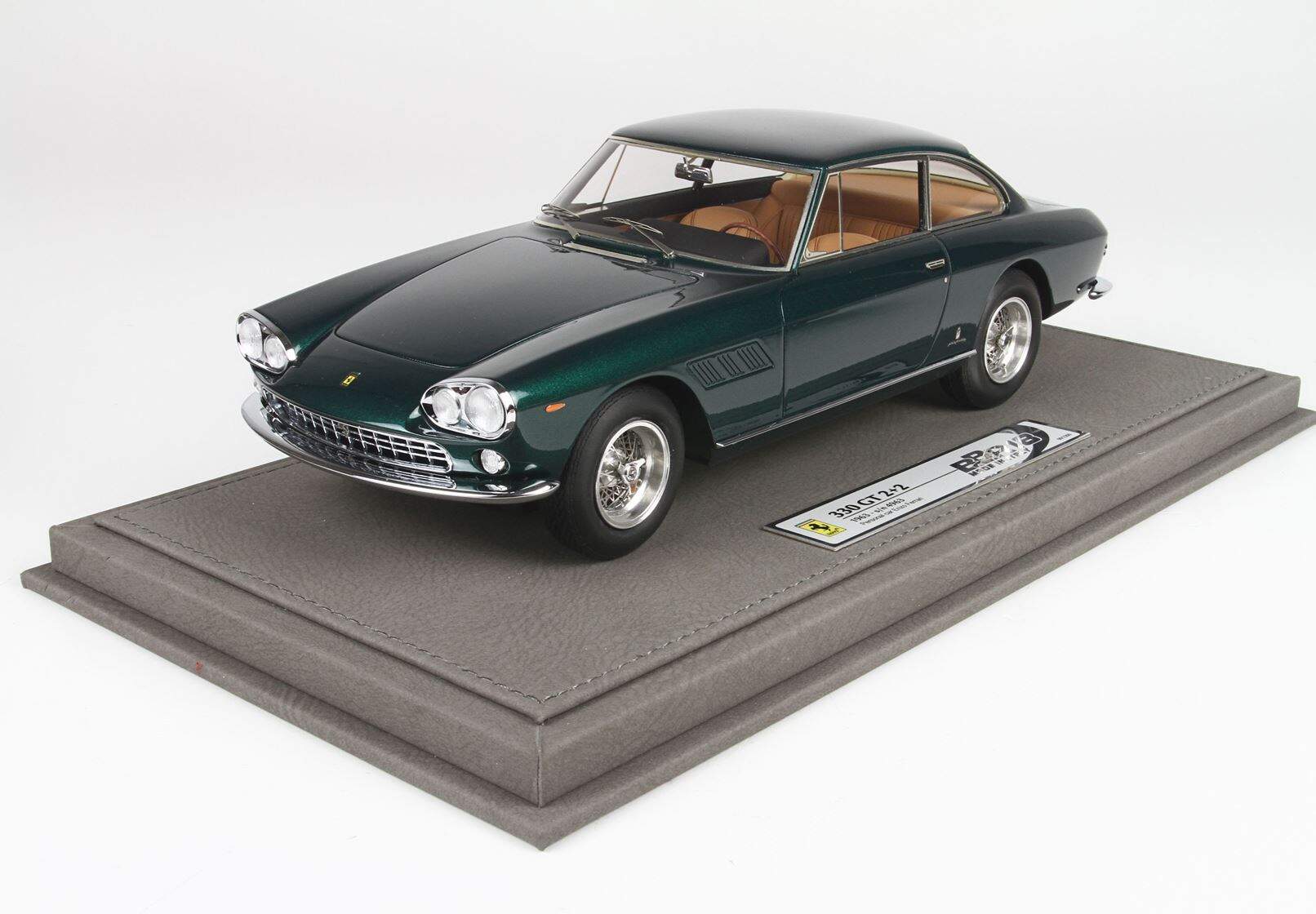 1/18 BBR フェラーリ 330 GT 2+2 1/18 BBR Ferrari 330 GT 2+2