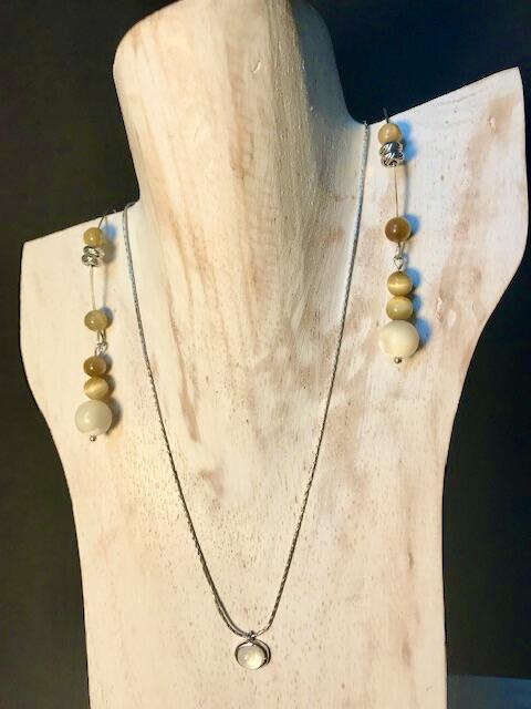 Parure de collier avec calcédoine et boucles d'oreilles avec agate caramel 