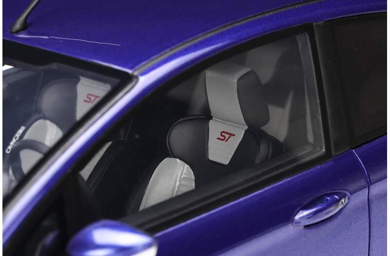 Ottomobile OT 398 Ford Fiesta ST 200 1/18 | Gregory Michel