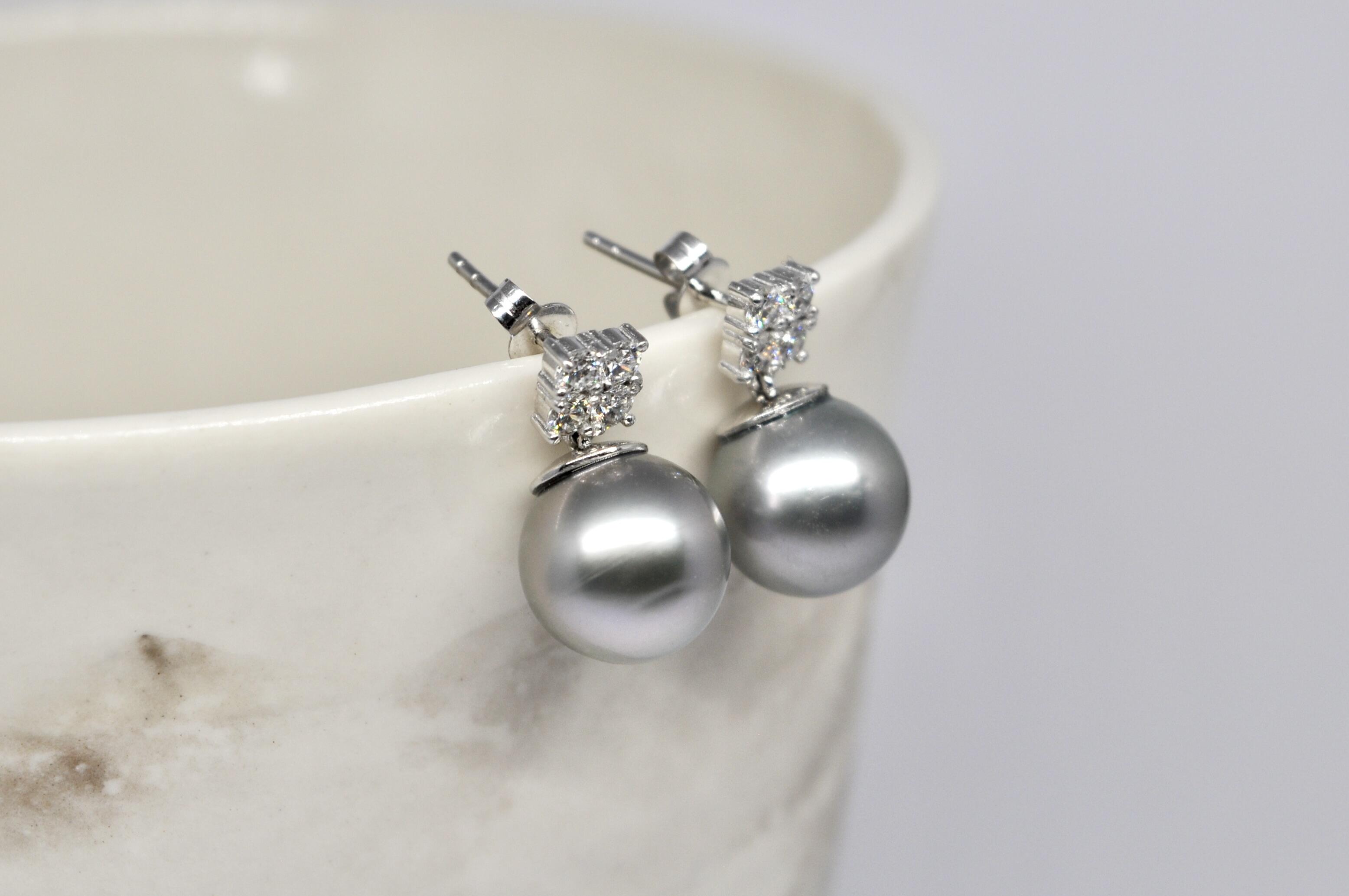 TAHITIAN PEARL STUDS, DIAMONDS, 18K WHITE GOLD