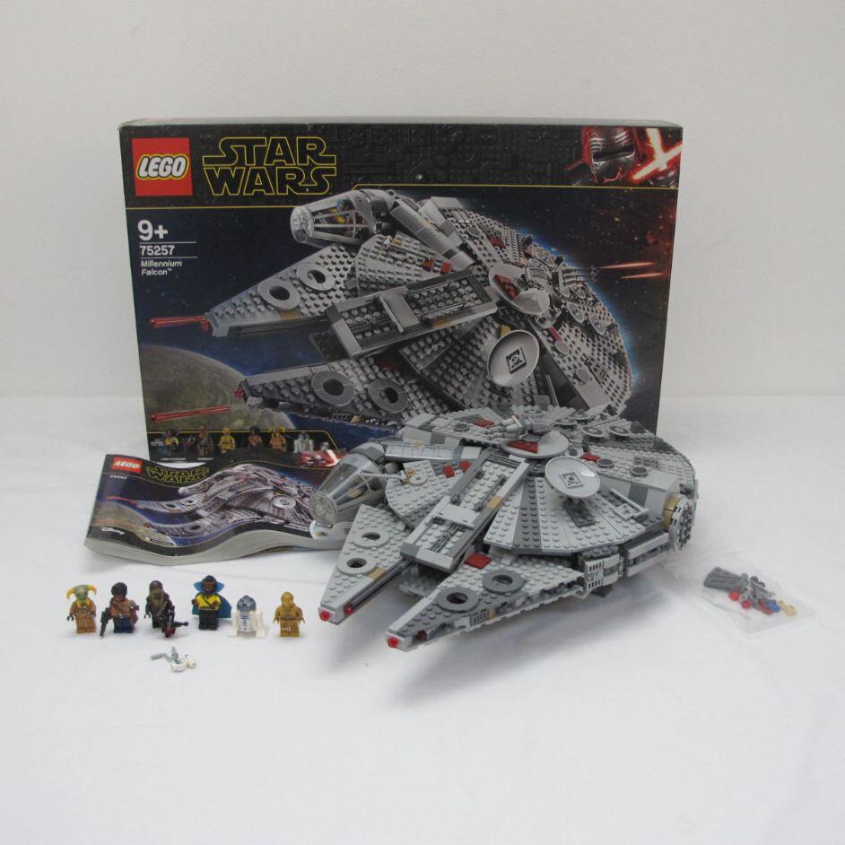 Millennium Falcon. Complete with instructions and box