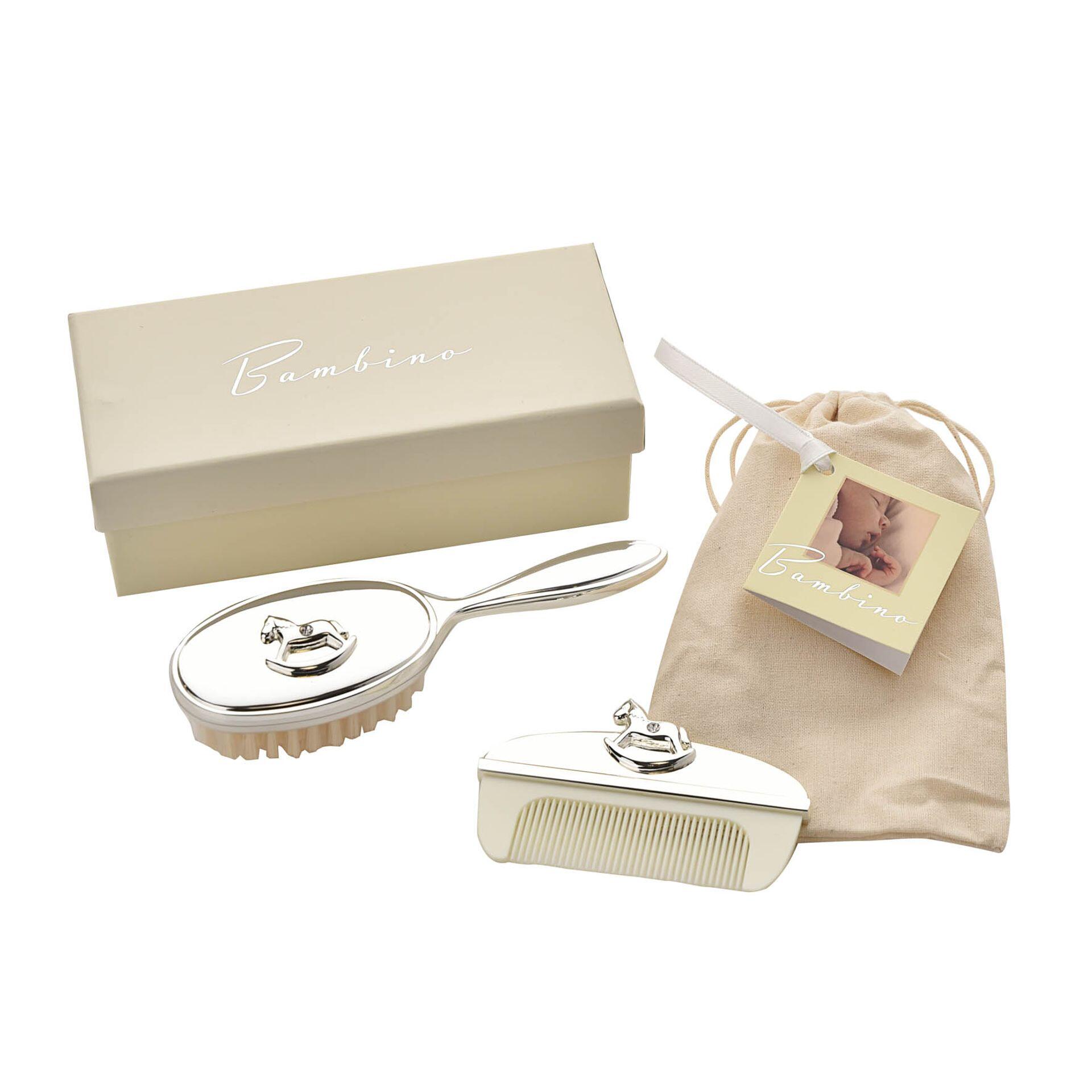 Coffret Brosse & Peigne Bébé Argenté – Motif Cheval à Bascule