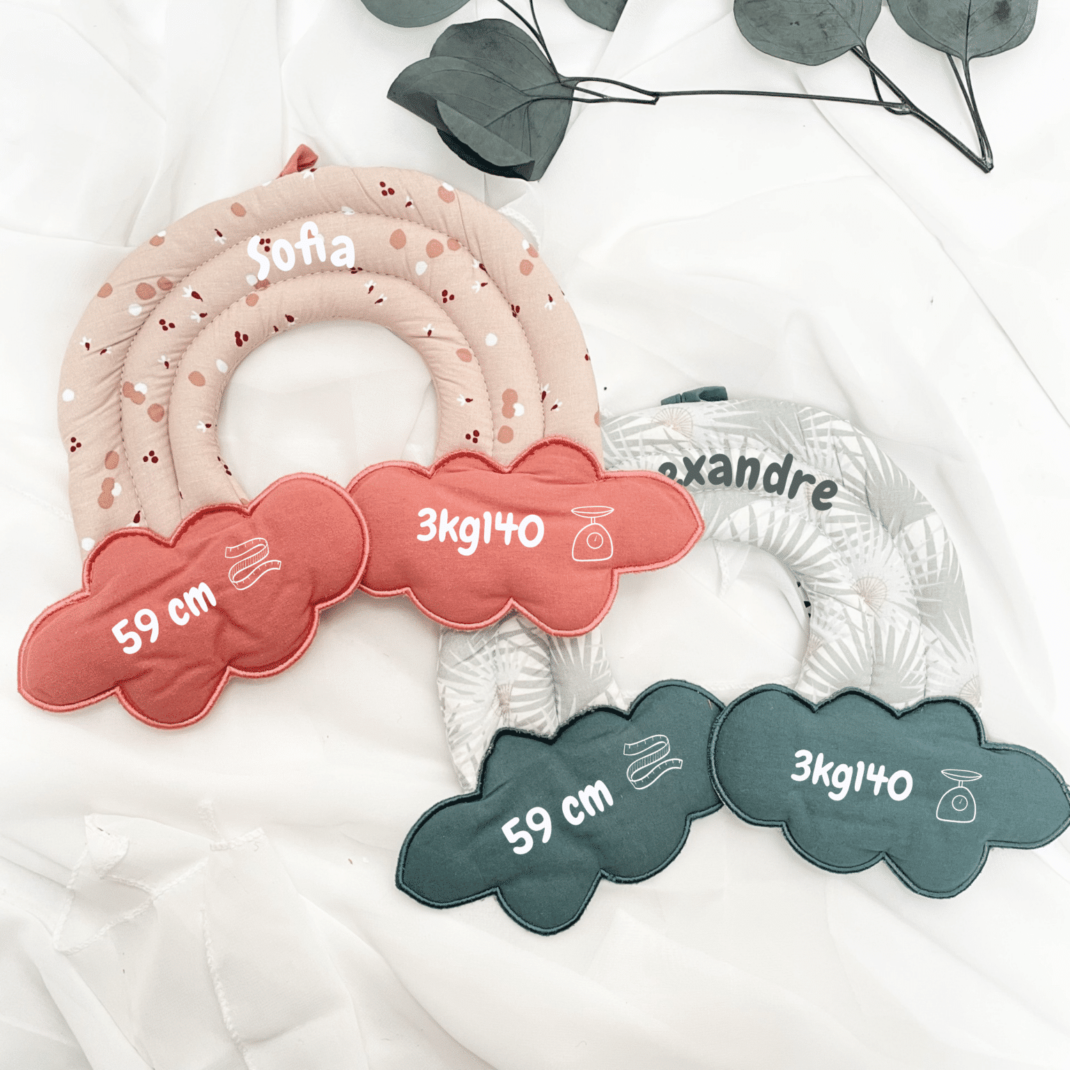 Kids' bedroom decor: Personalized rainbow