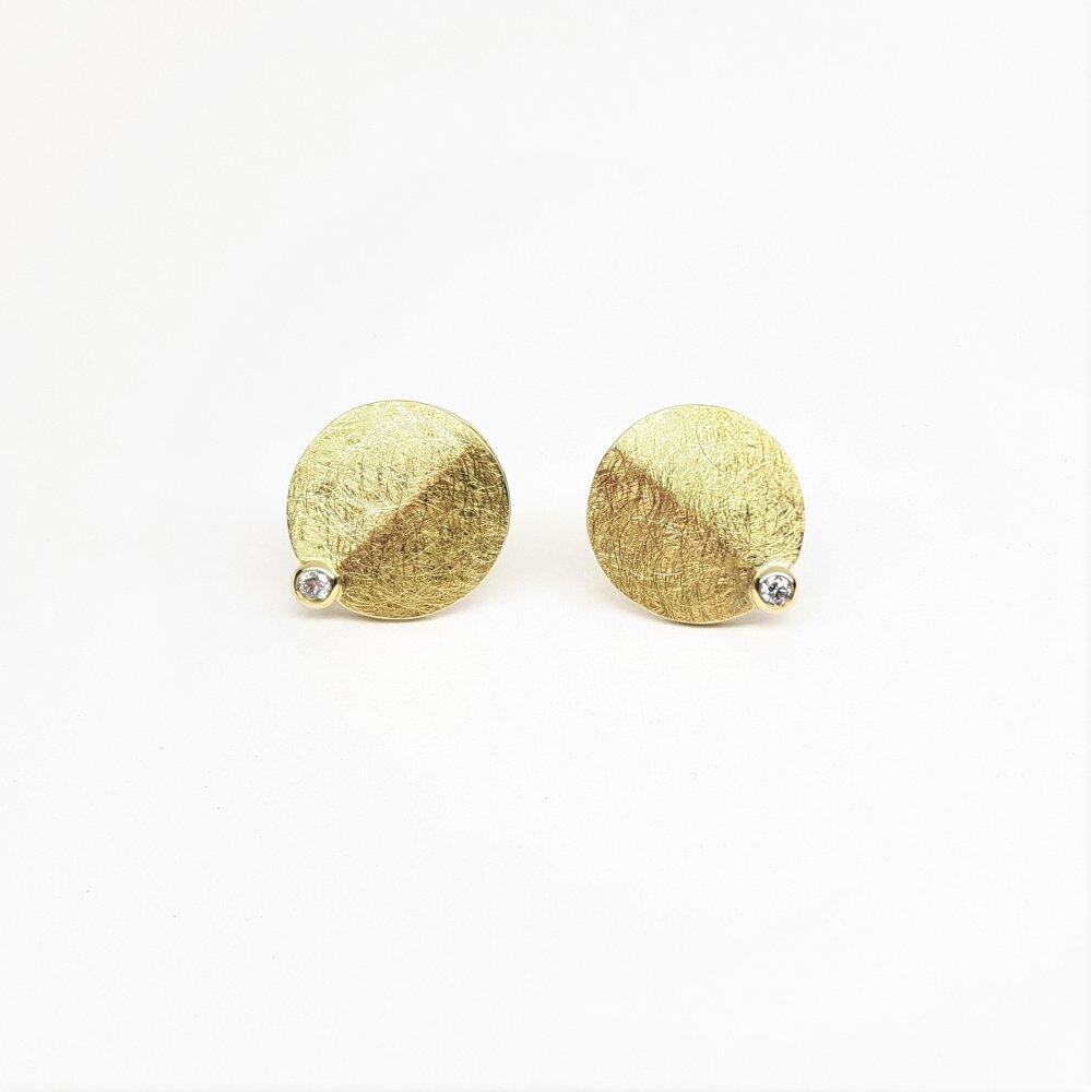 Boucles d'oreilles en or jaune 18kt et brillants.